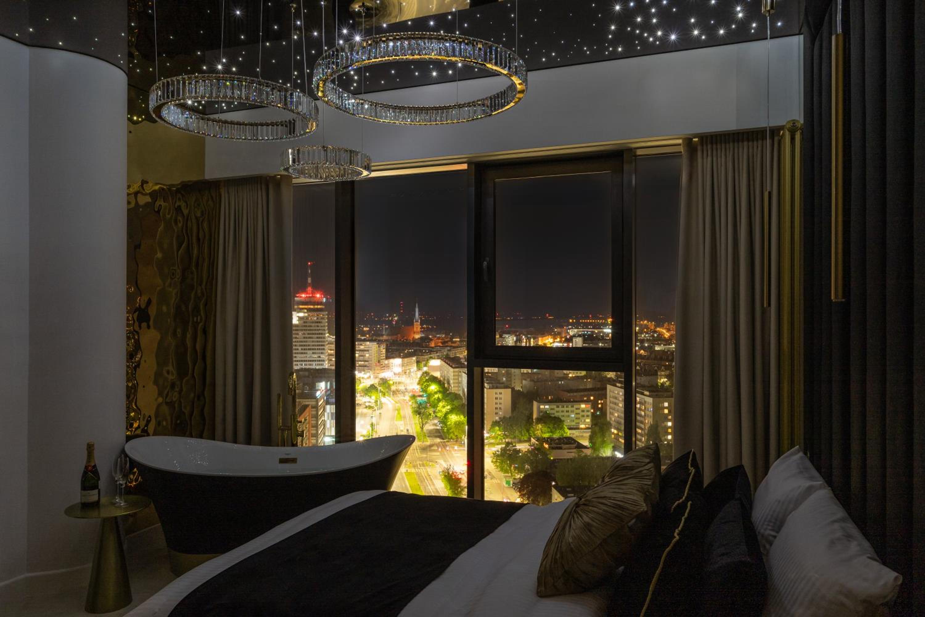 Goldstar Apartament- Wanna z widokiem, 19 Piętro, Hanza Tower Szczecin