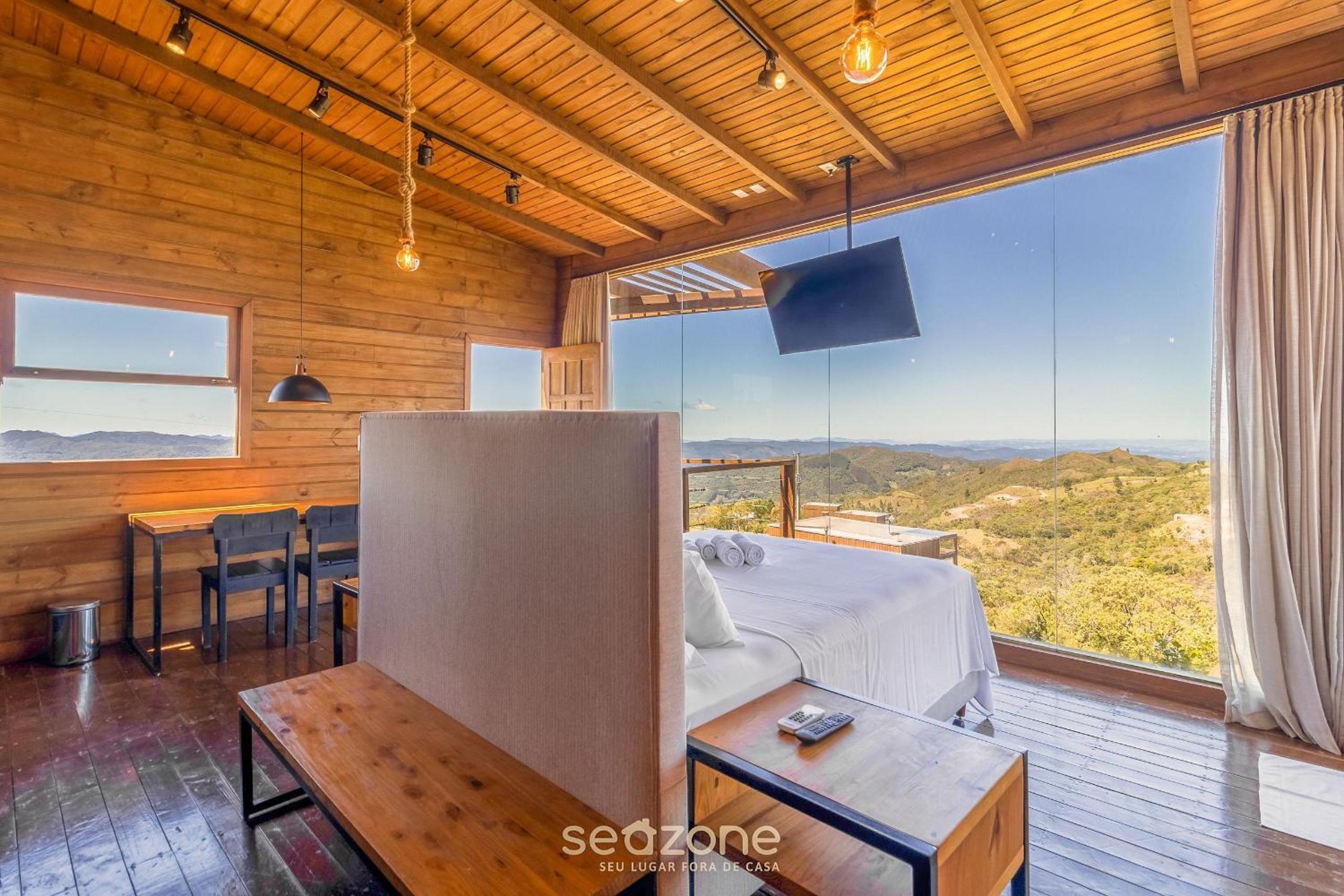 Cabin with fantastic view and jacuzzi VST007