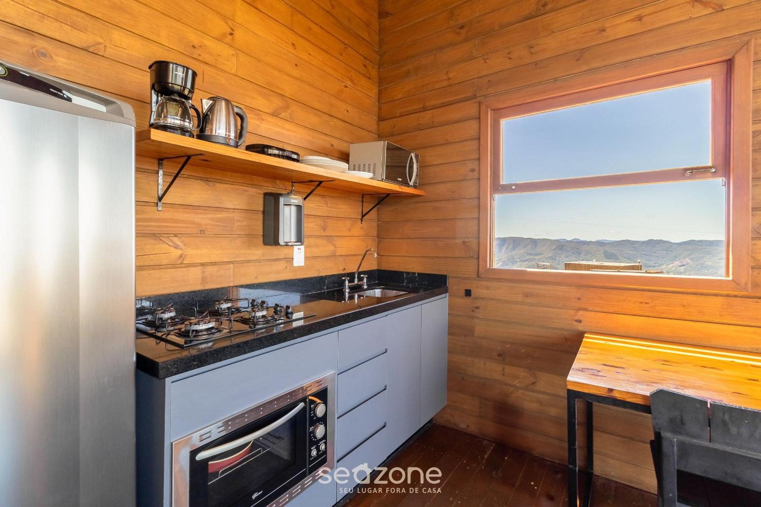 Cabin with fantastic view and jacuzzi VST007