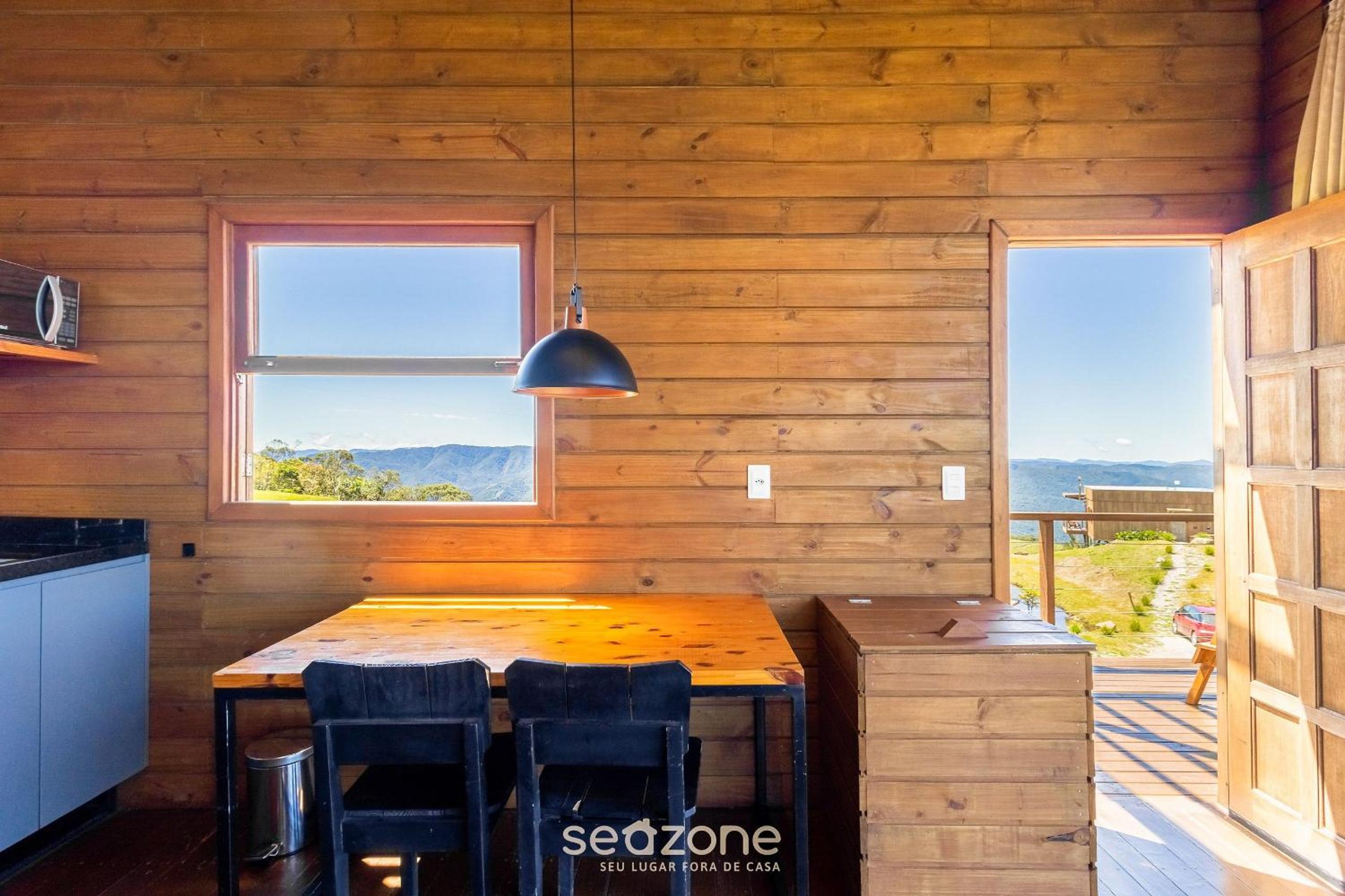 Cabin with fantastic view and jacuzzi VST007