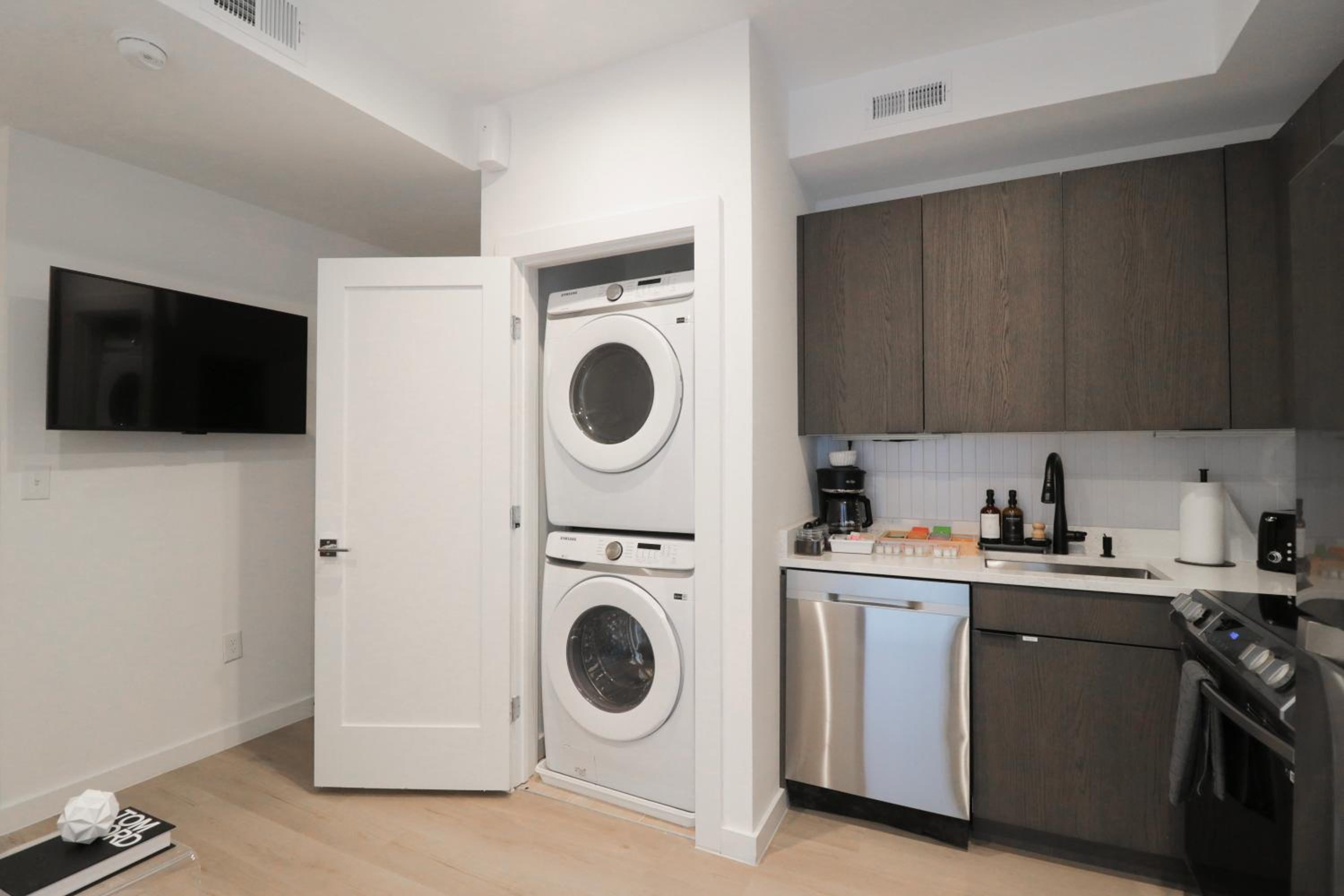 Unit 2 Cozy One bed in the heart of Dc