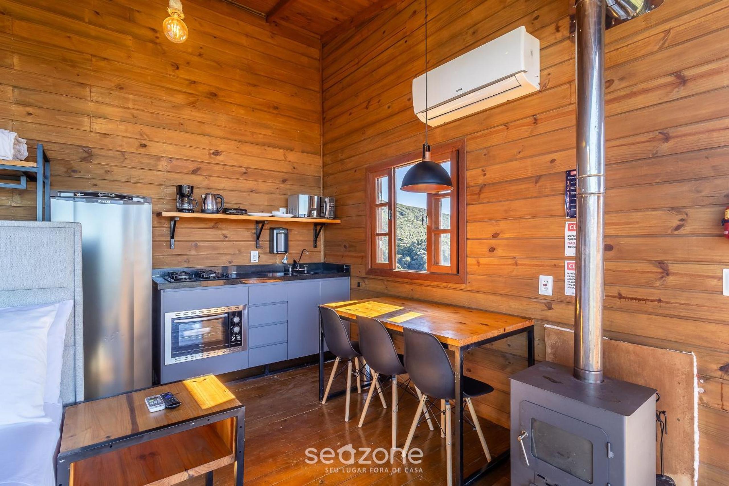 Rustic industrial cabin in the mountains VST009