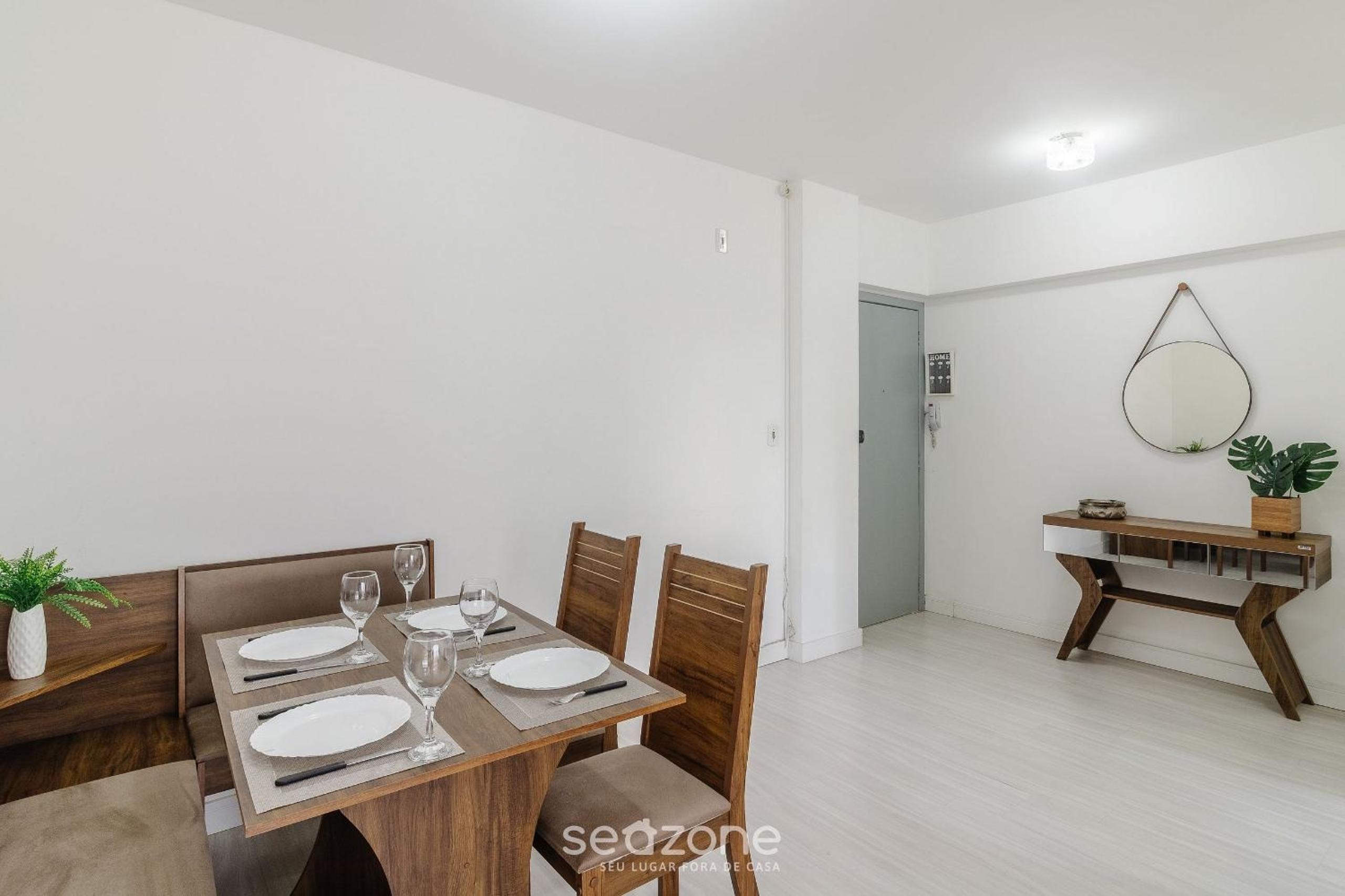 Full 2-Bed Apt 80m from the Beach in BC IDI0306