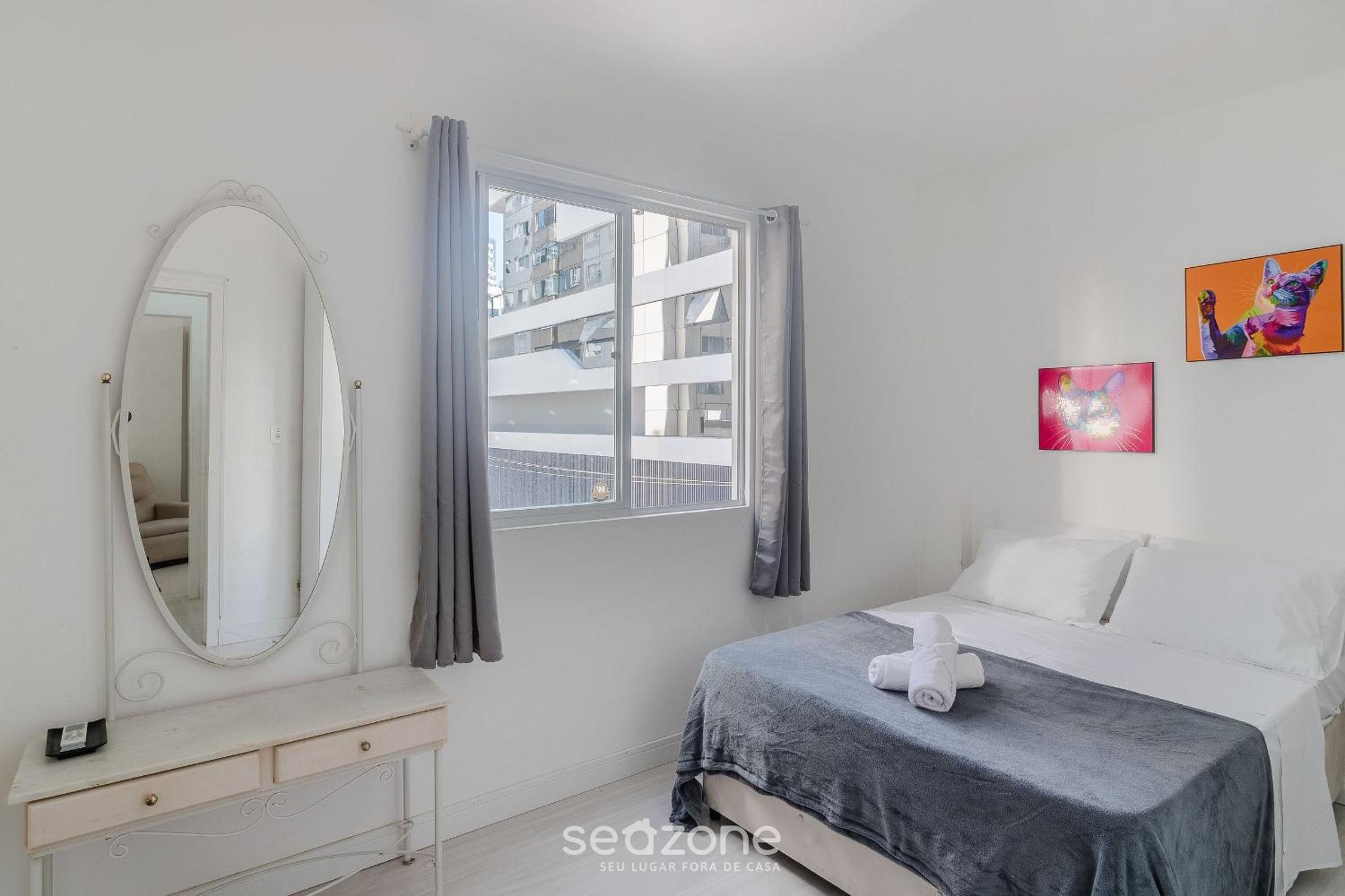 Full 2-Bed Apt 80m from the Beach in BC IDI0306