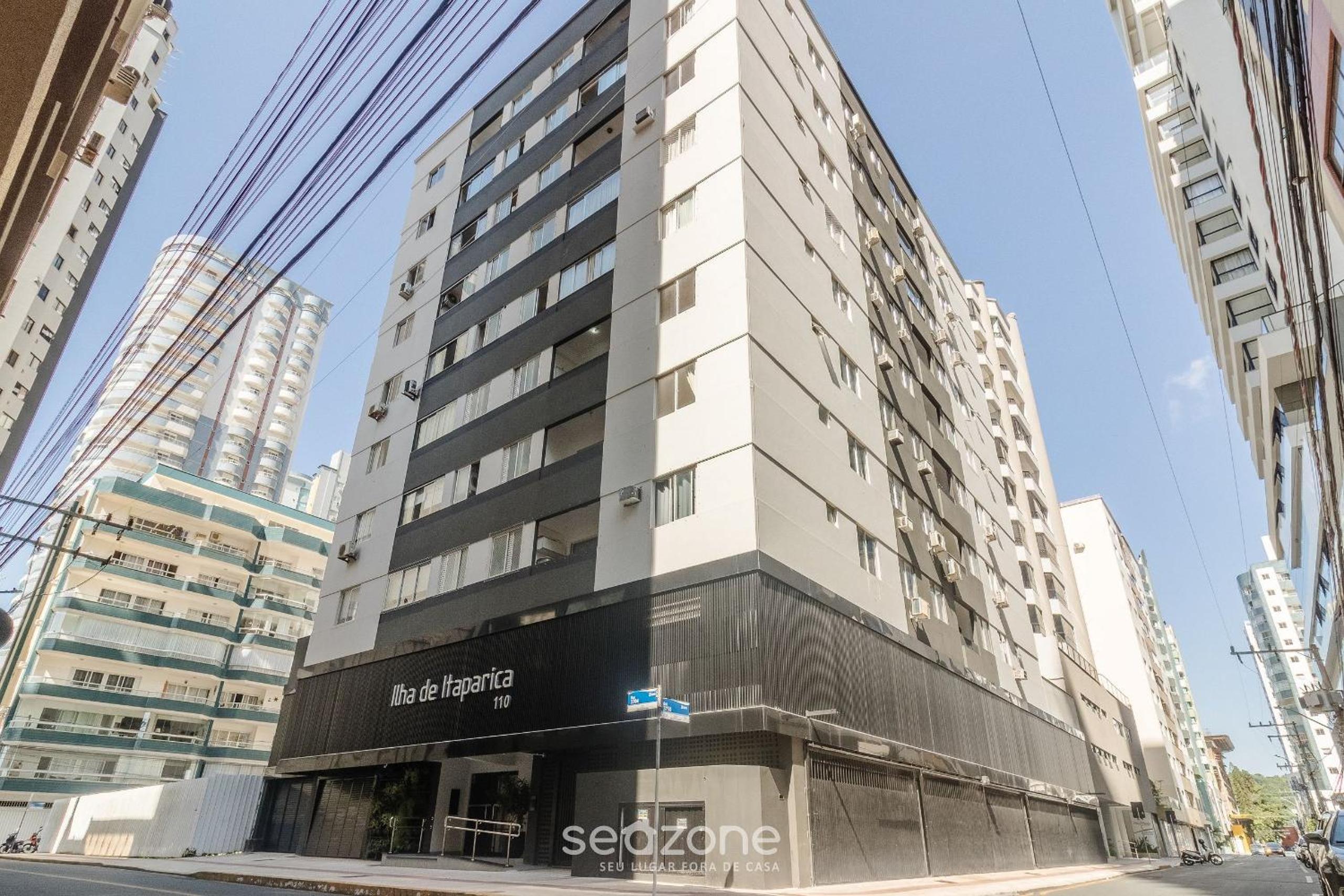 Full 2-Bed Apt 80m from the Beach in BC IDI0306