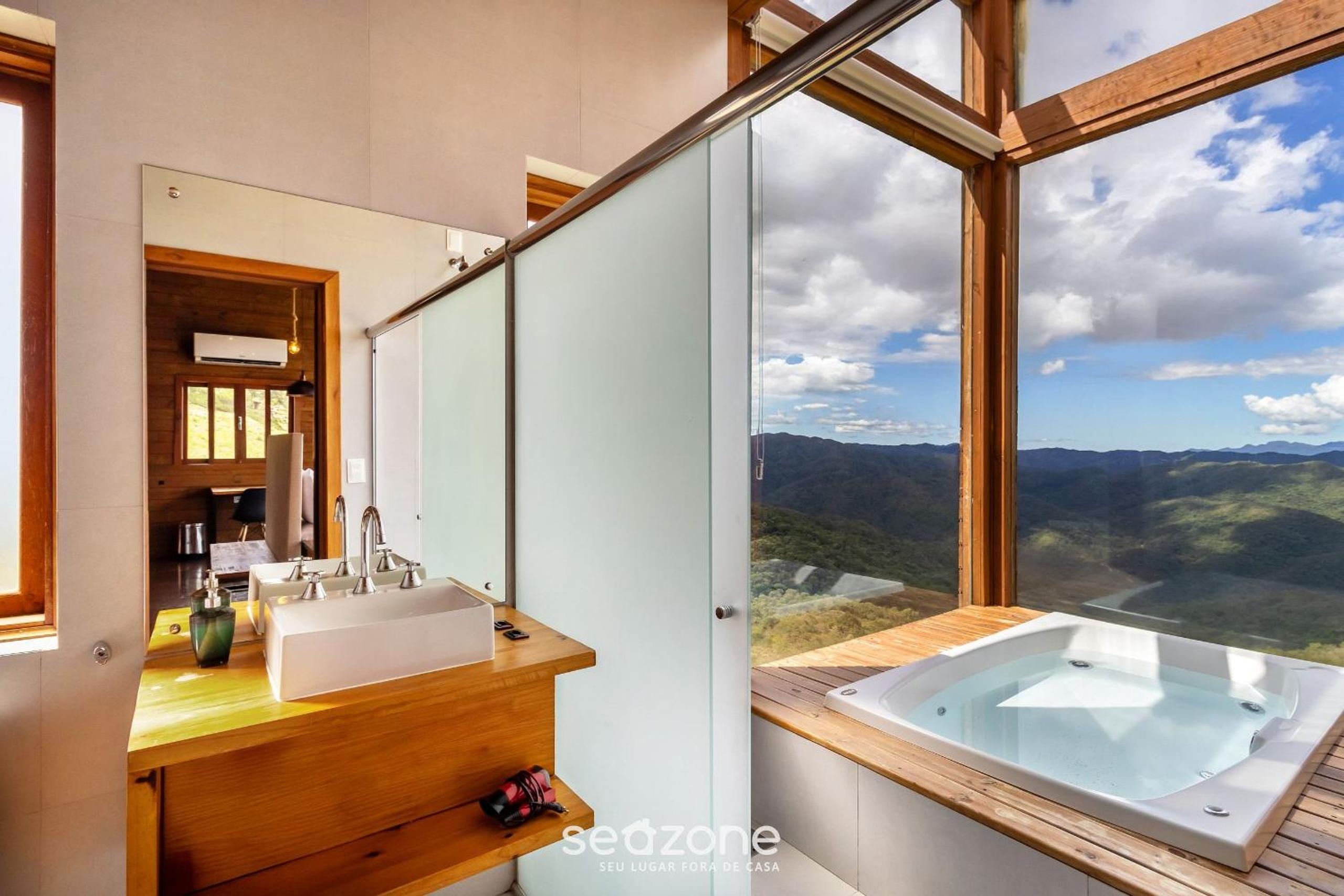 Amazing cabin with panoramic view VST010