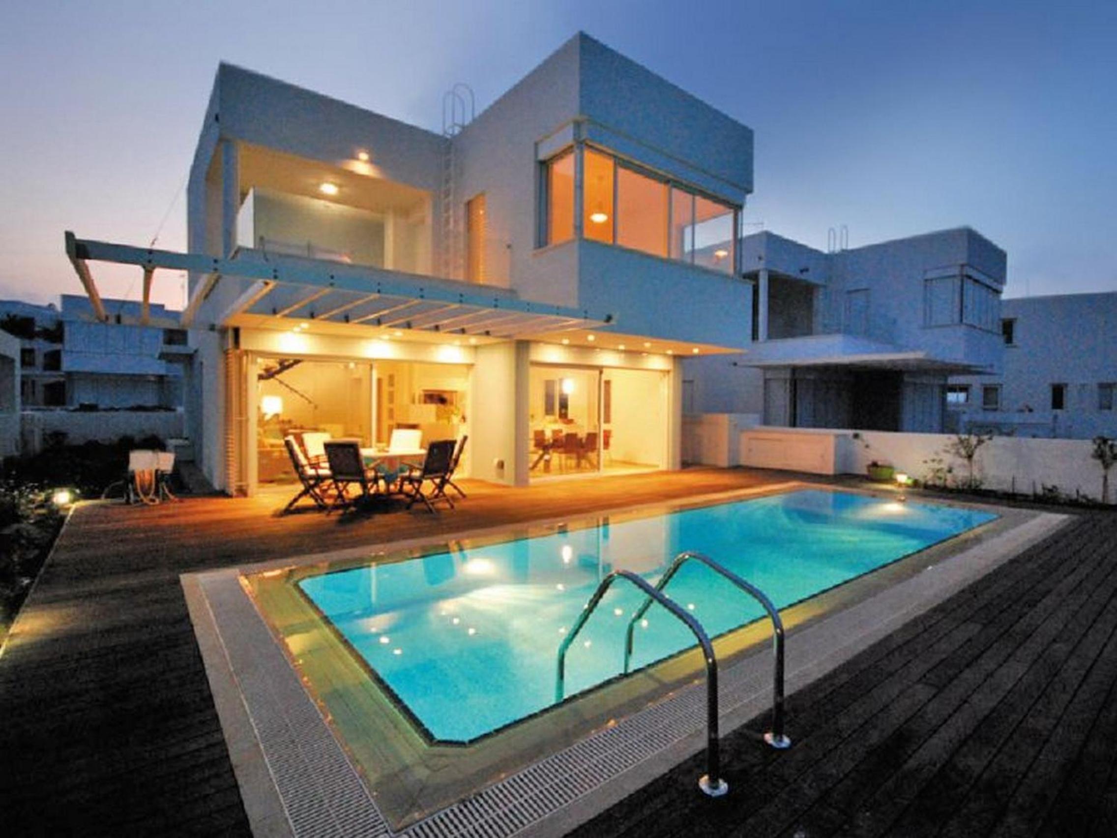 Protaras Beachfront Villa Alia