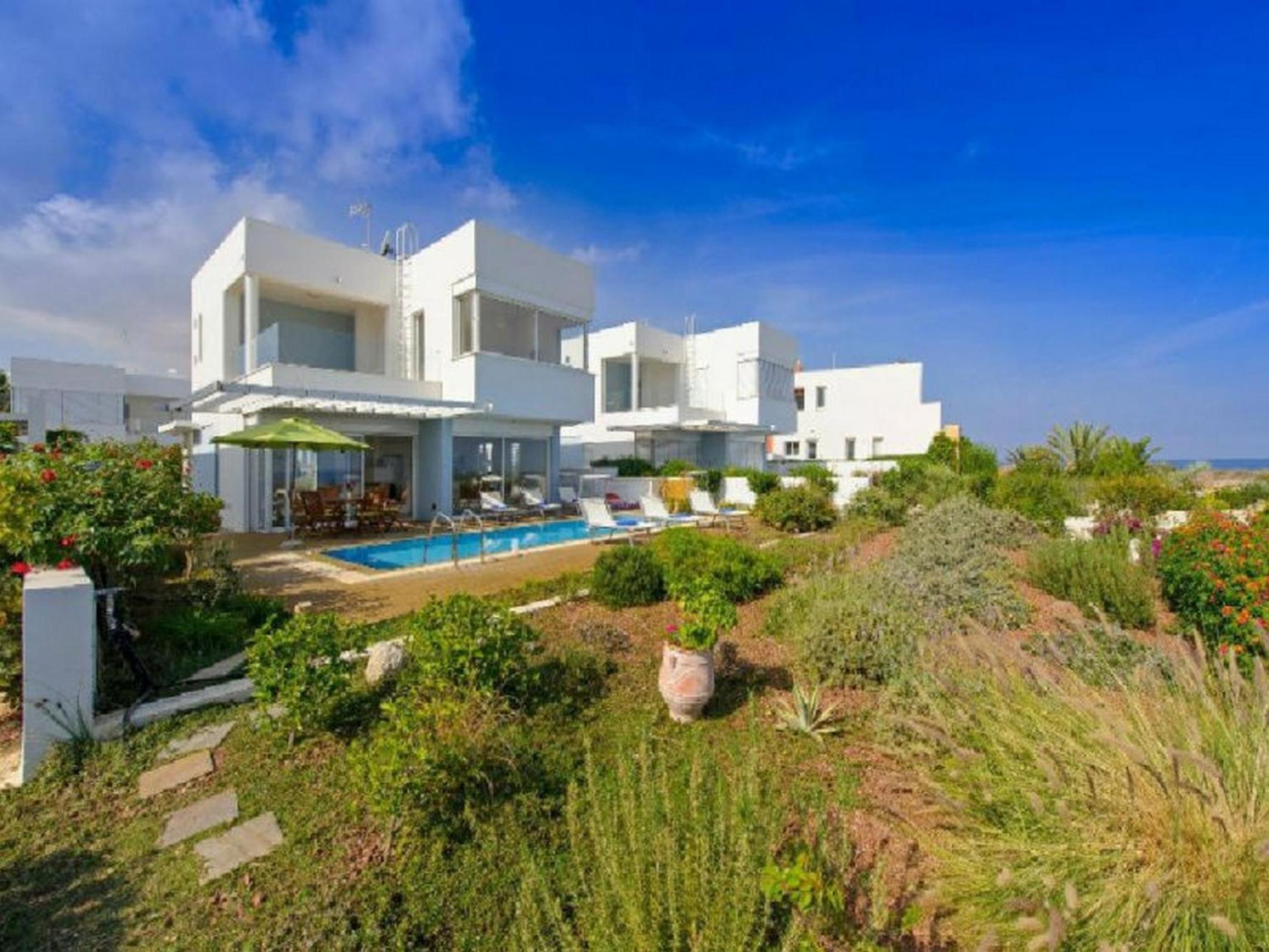 Protaras Beachfront Villa Alia