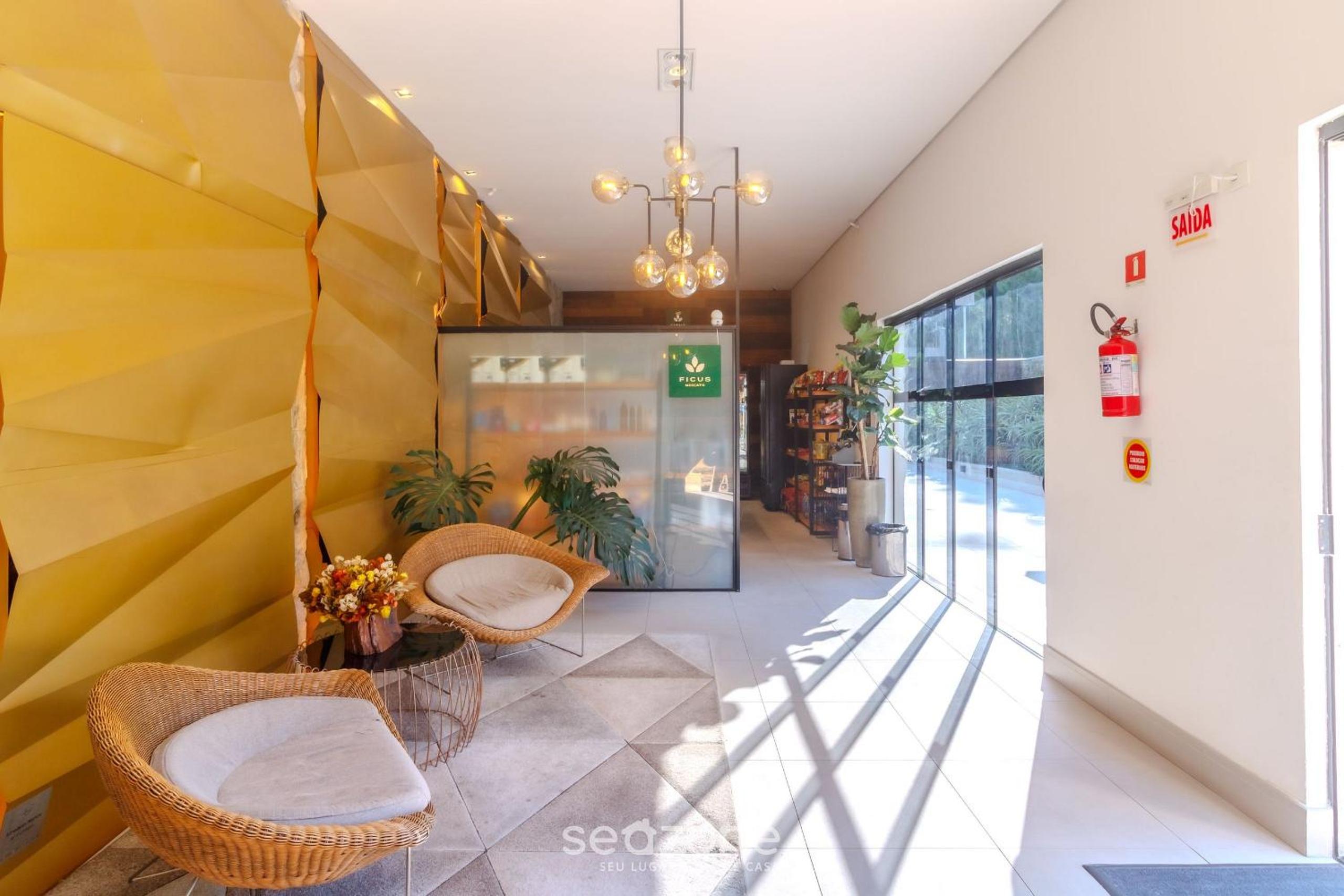 Beautiful Apartment in Building with Pool MPB0034