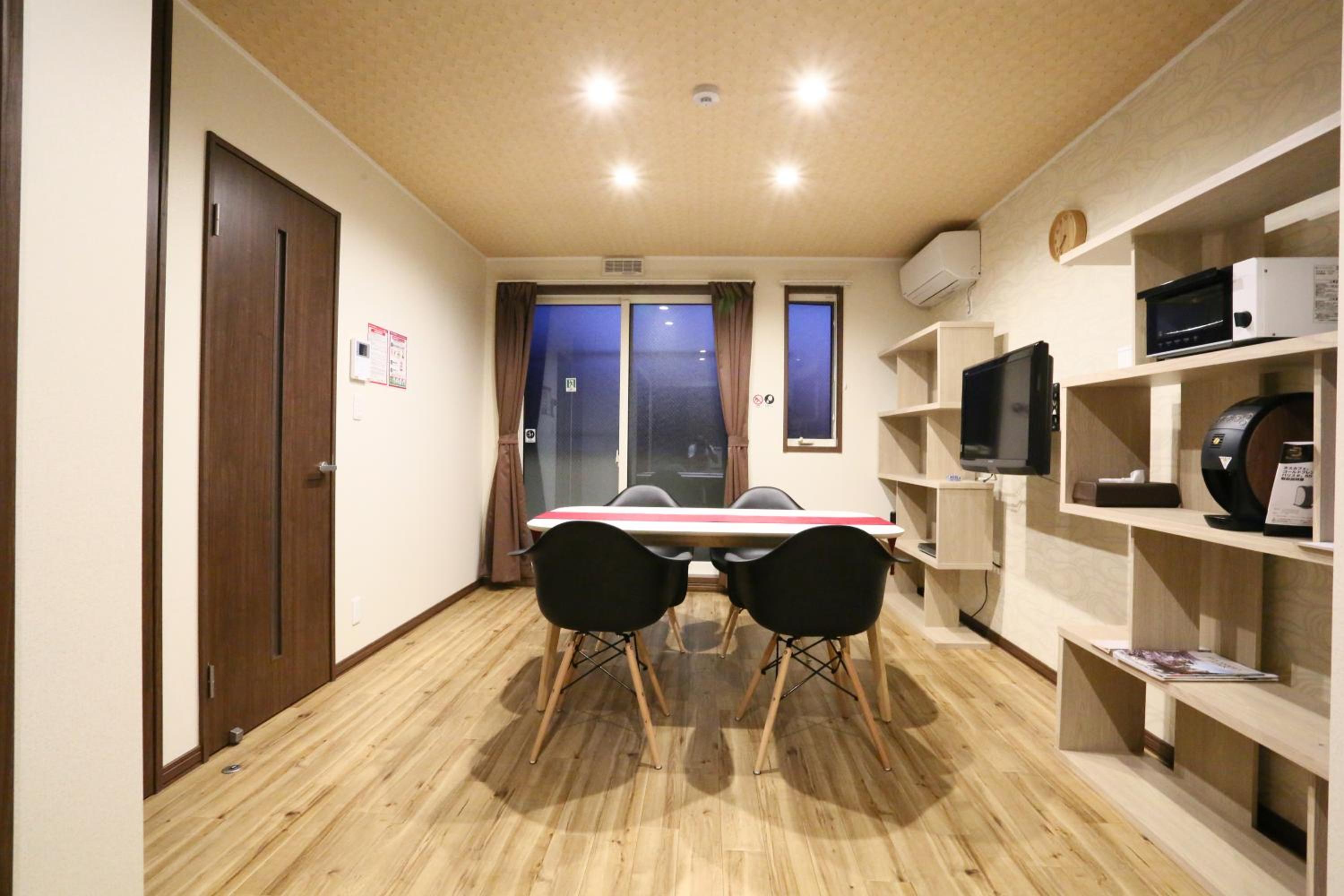 Vieuno Hida Takayama -Live Locally in Cozy Rooms near Takayama Station!