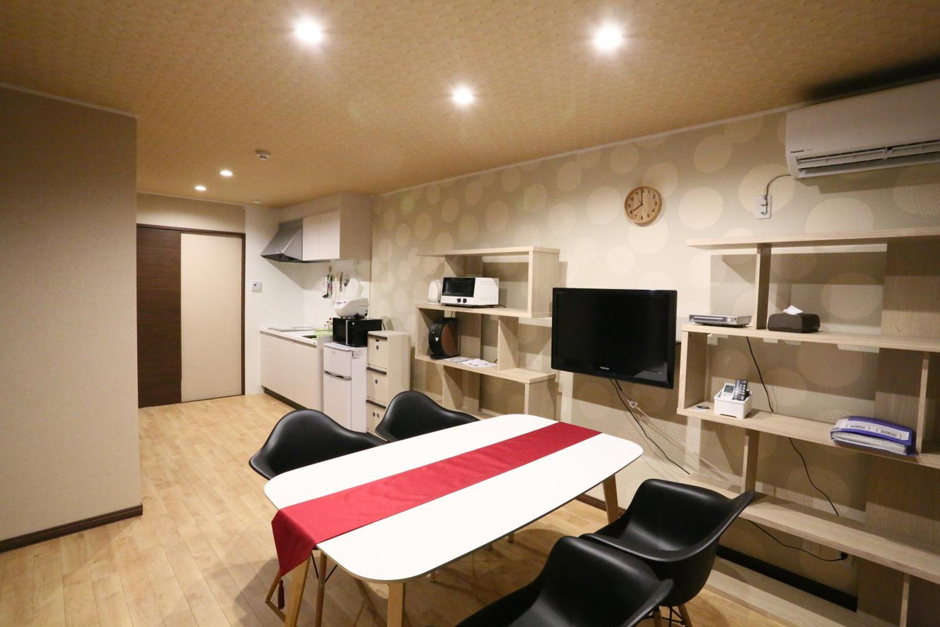 Vieuno Hida Takayama -Live Locally in Cozy Rooms near Takayama Station!
