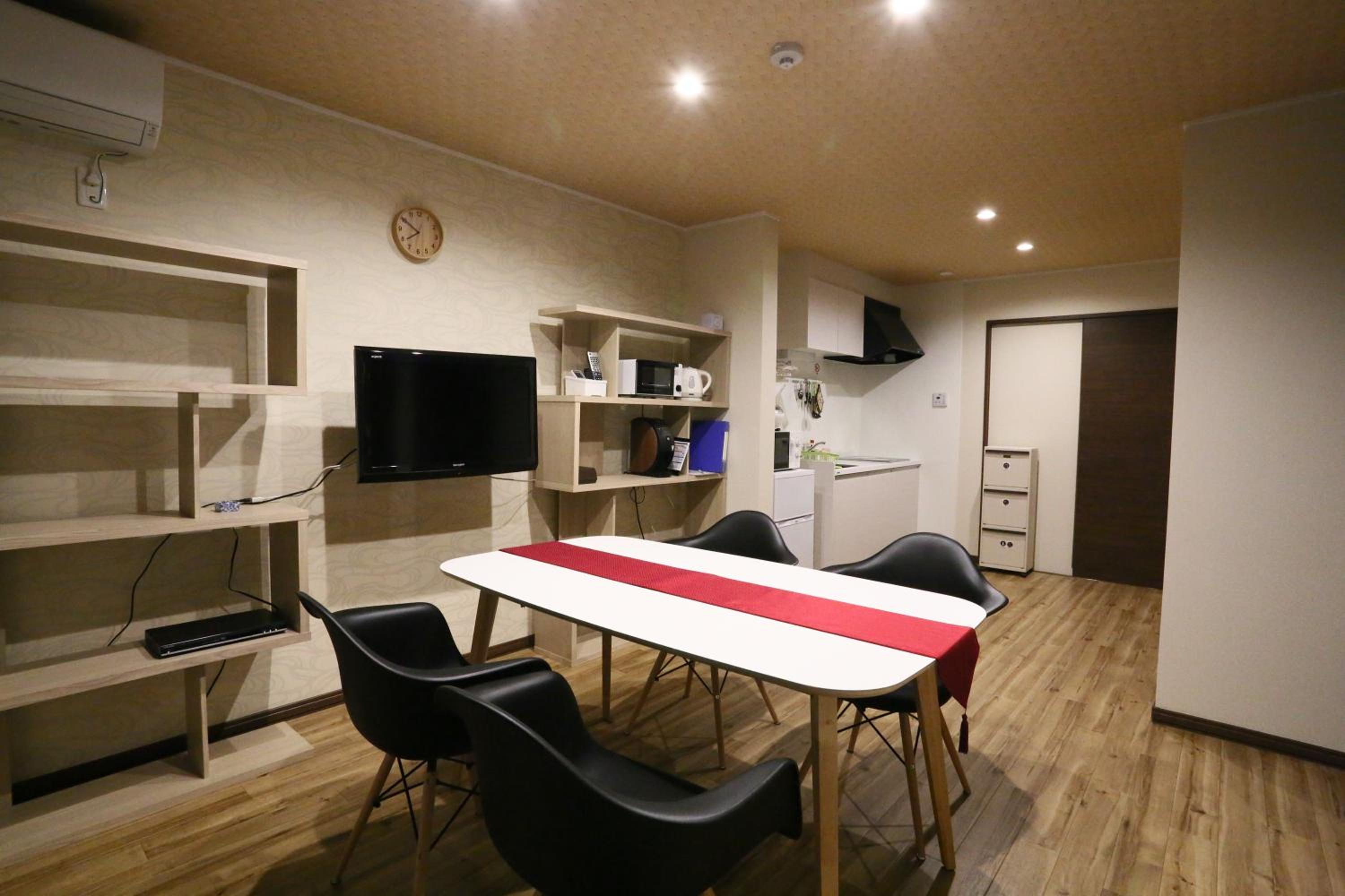 Vieuno Hida Takayama -Live Locally in Cozy Rooms near Takayama Station!