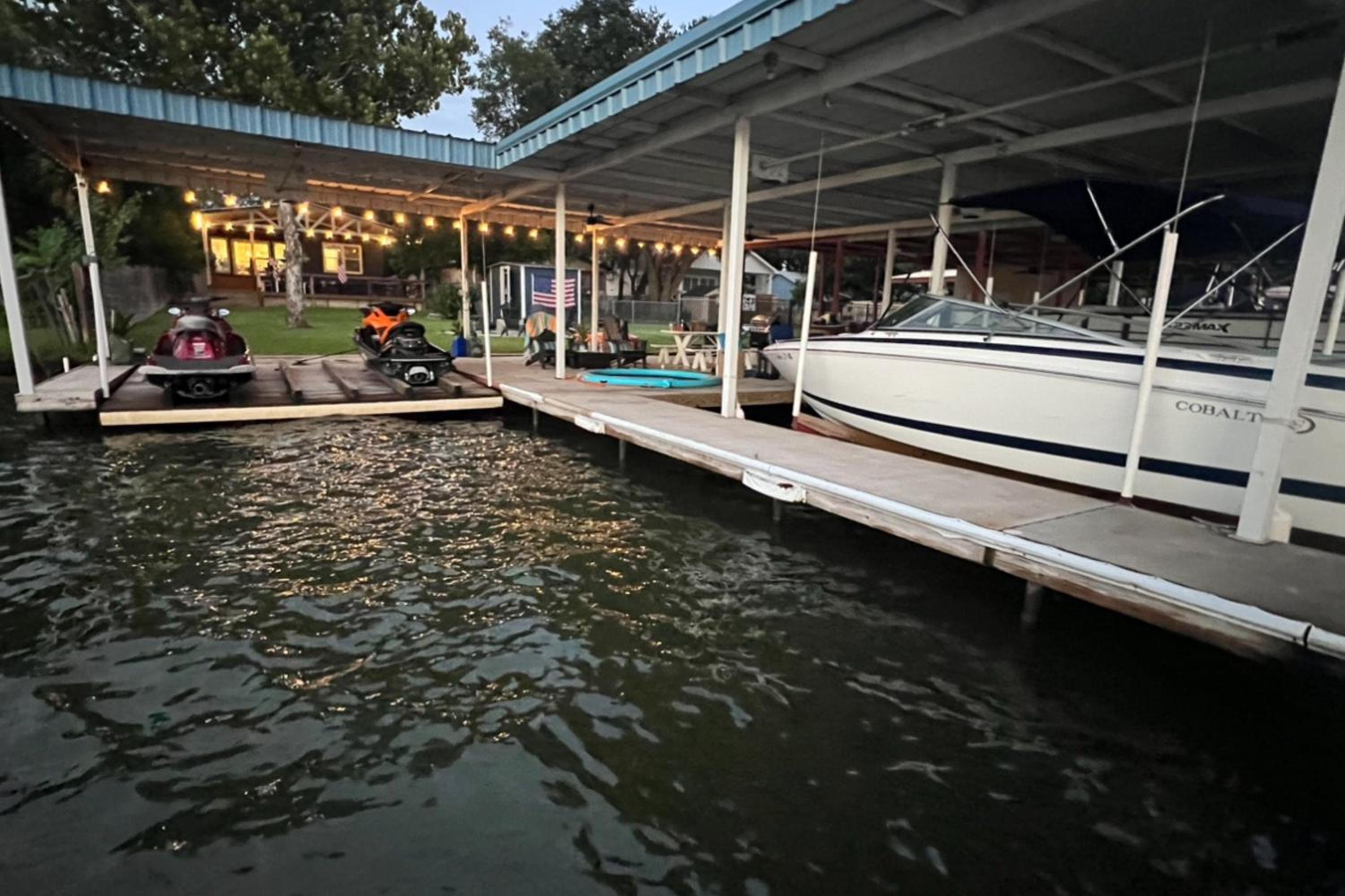 Open Water Sunset Kingsland Lakehouse with Boat Slip