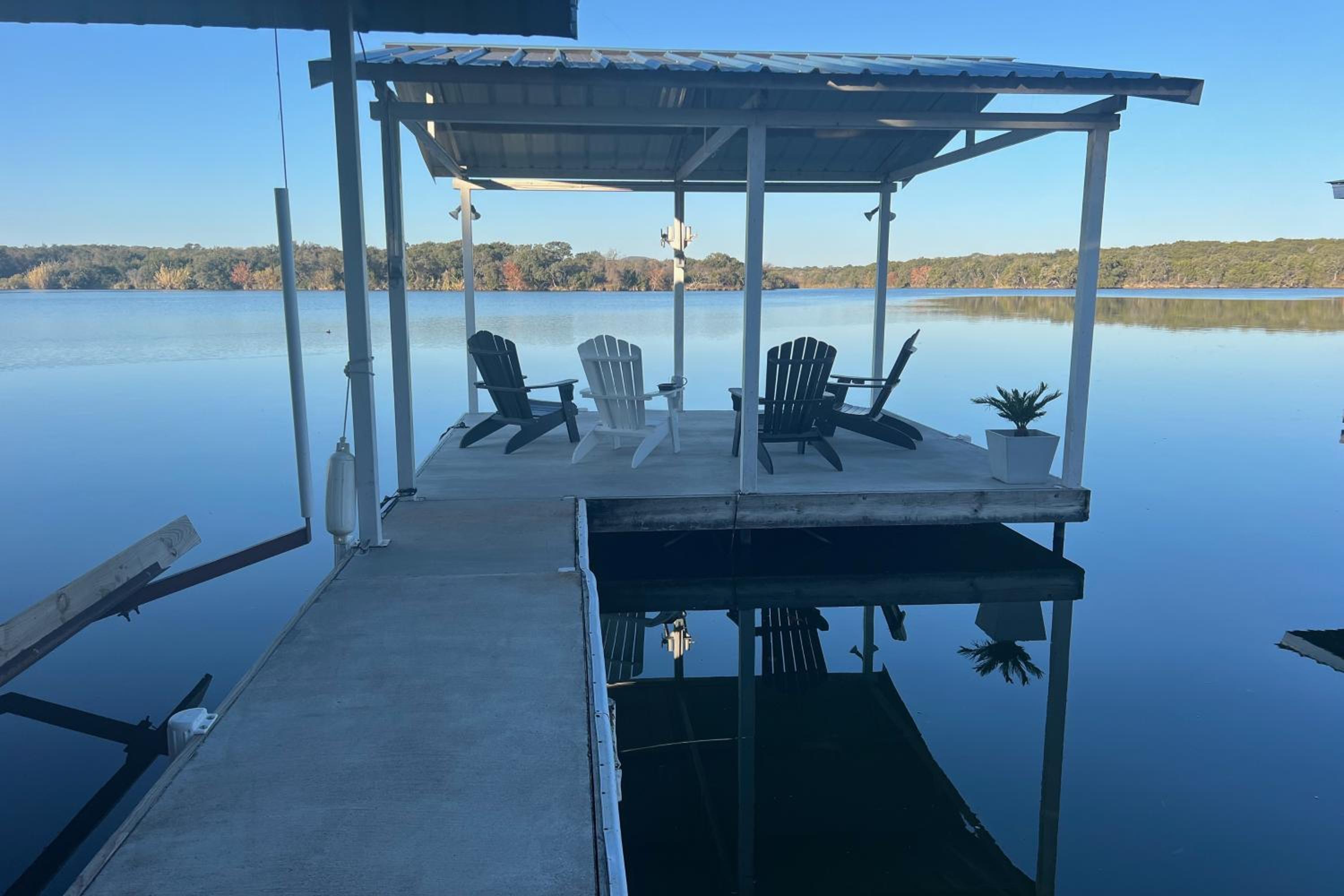 Open Water Sunset Kingsland Lakehouse with Boat Slip