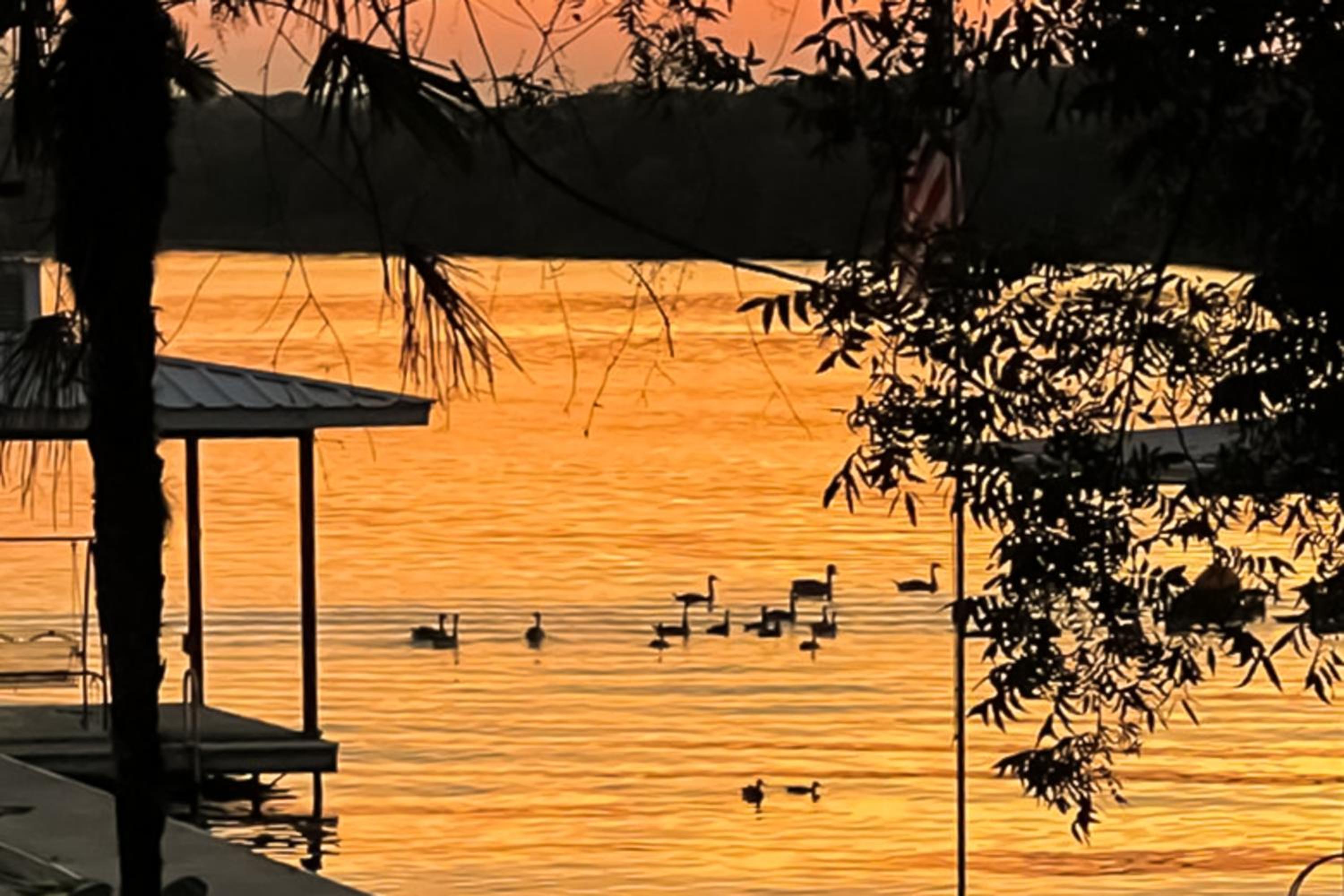 Open Water Sunset Kingsland Lakehouse with Boat Slip
