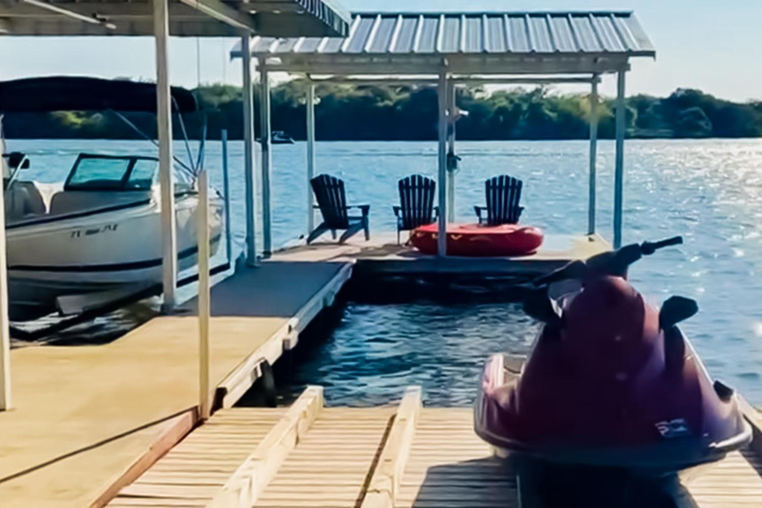 Open Water Sunset Kingsland Lakehouse with Boat Slip