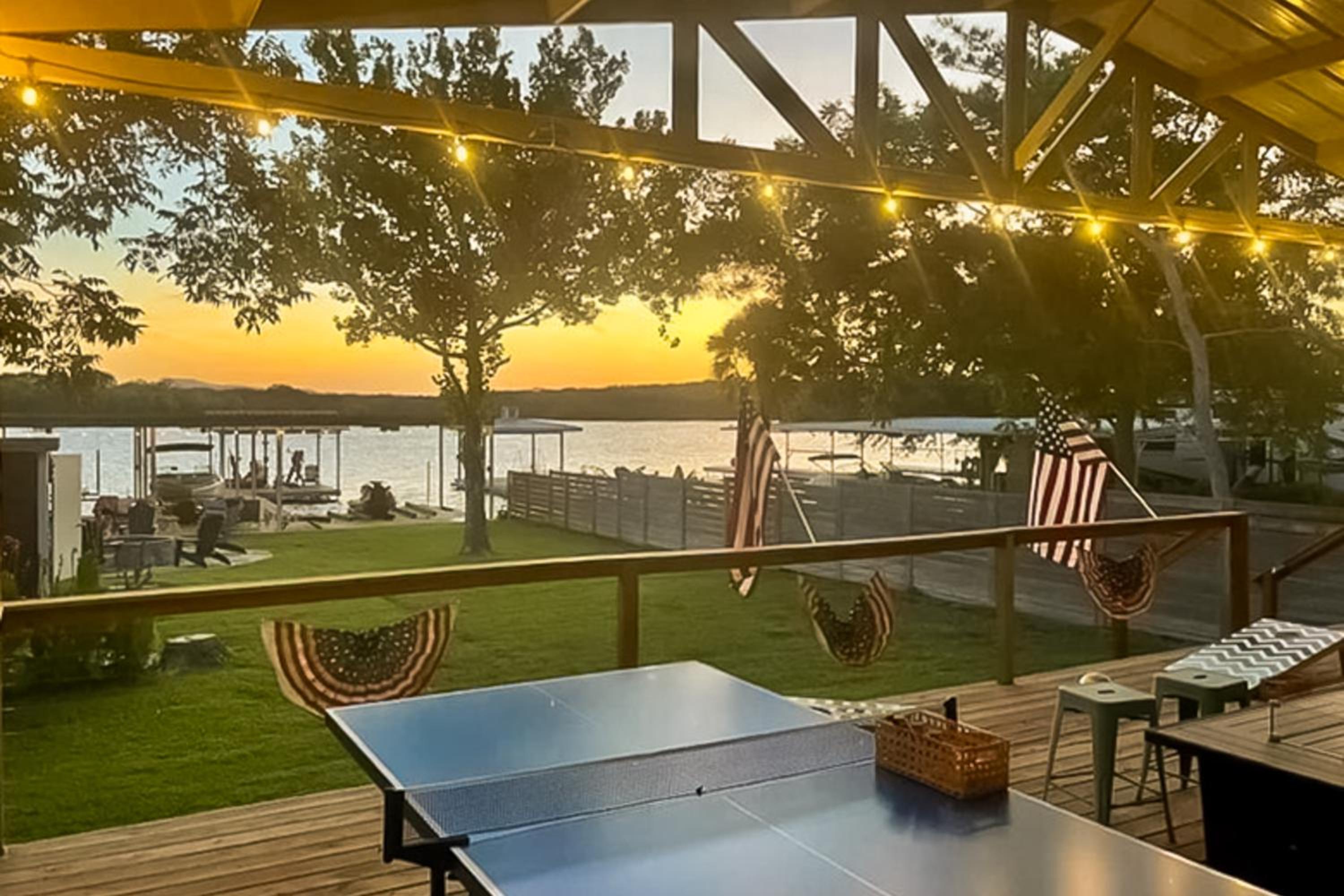 Open Water Sunset Kingsland Lakehouse with Boat Slip