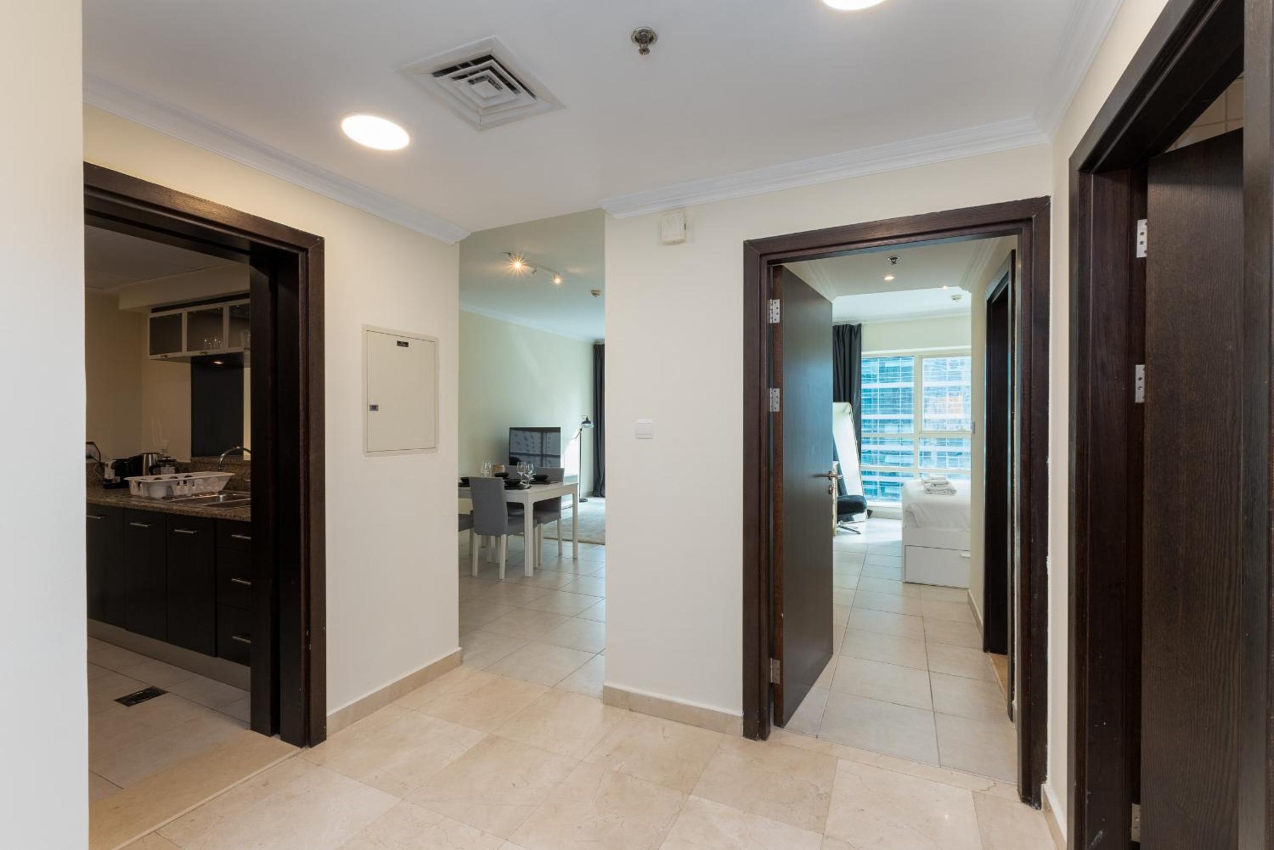 Marina Quays West, Dubai Marina - Mint Stay