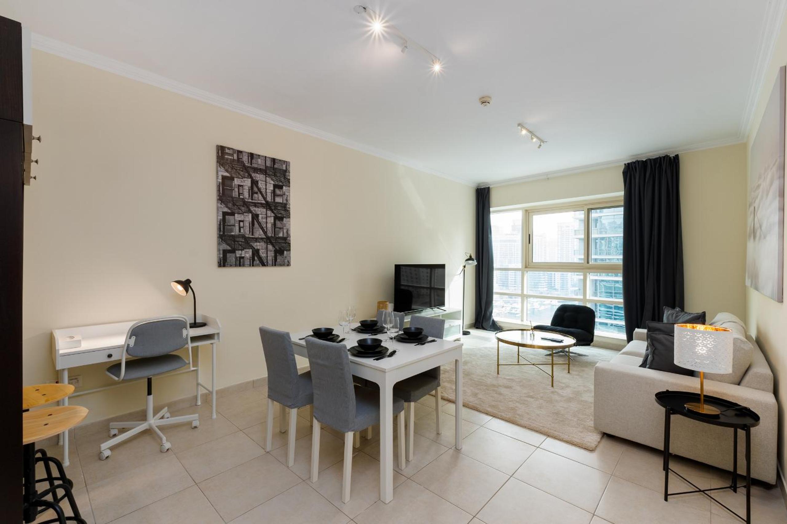 Marina Quays West, Dubai Marina - Mint Stay