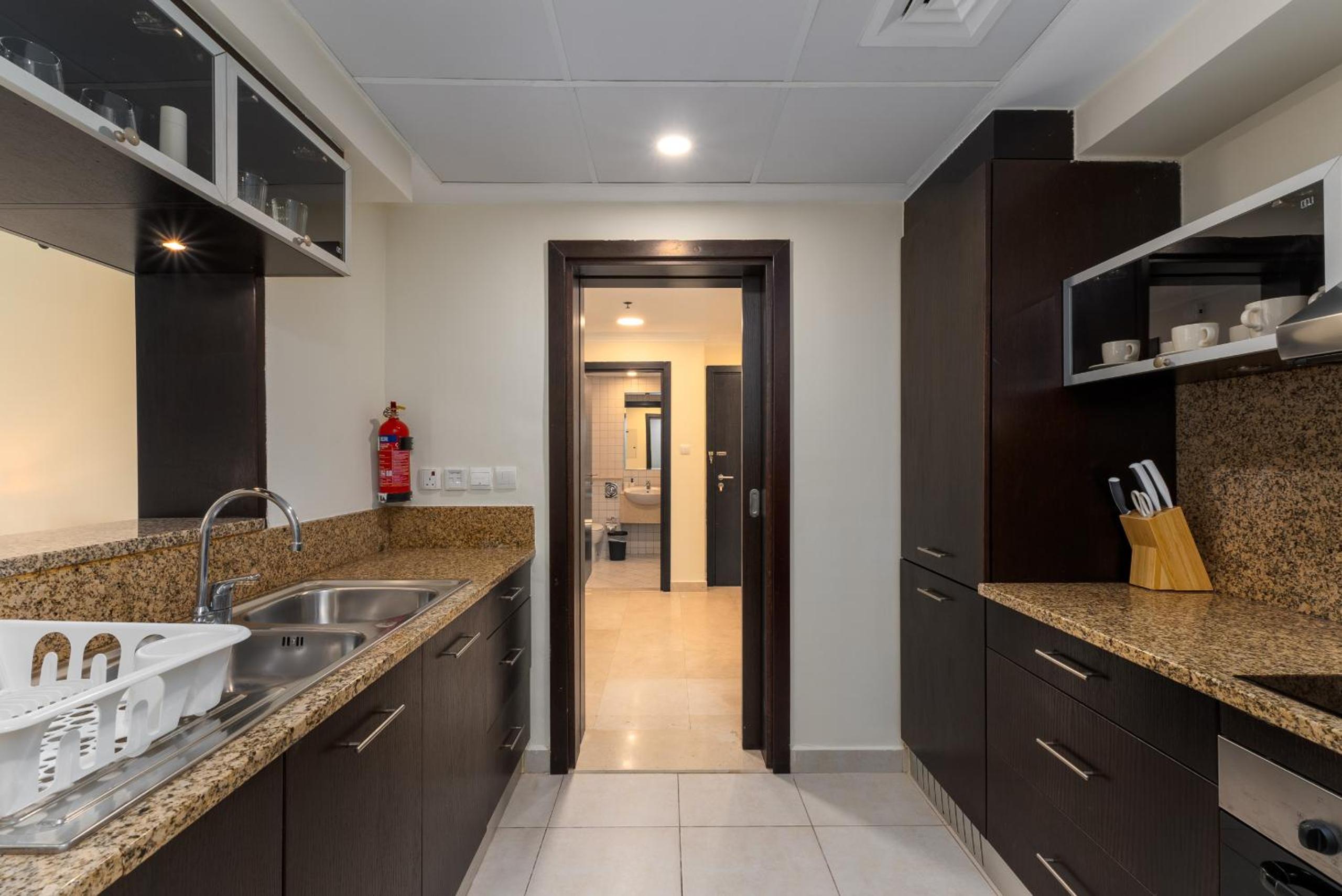 Marina Quays West, Dubai Marina - Mint Stay