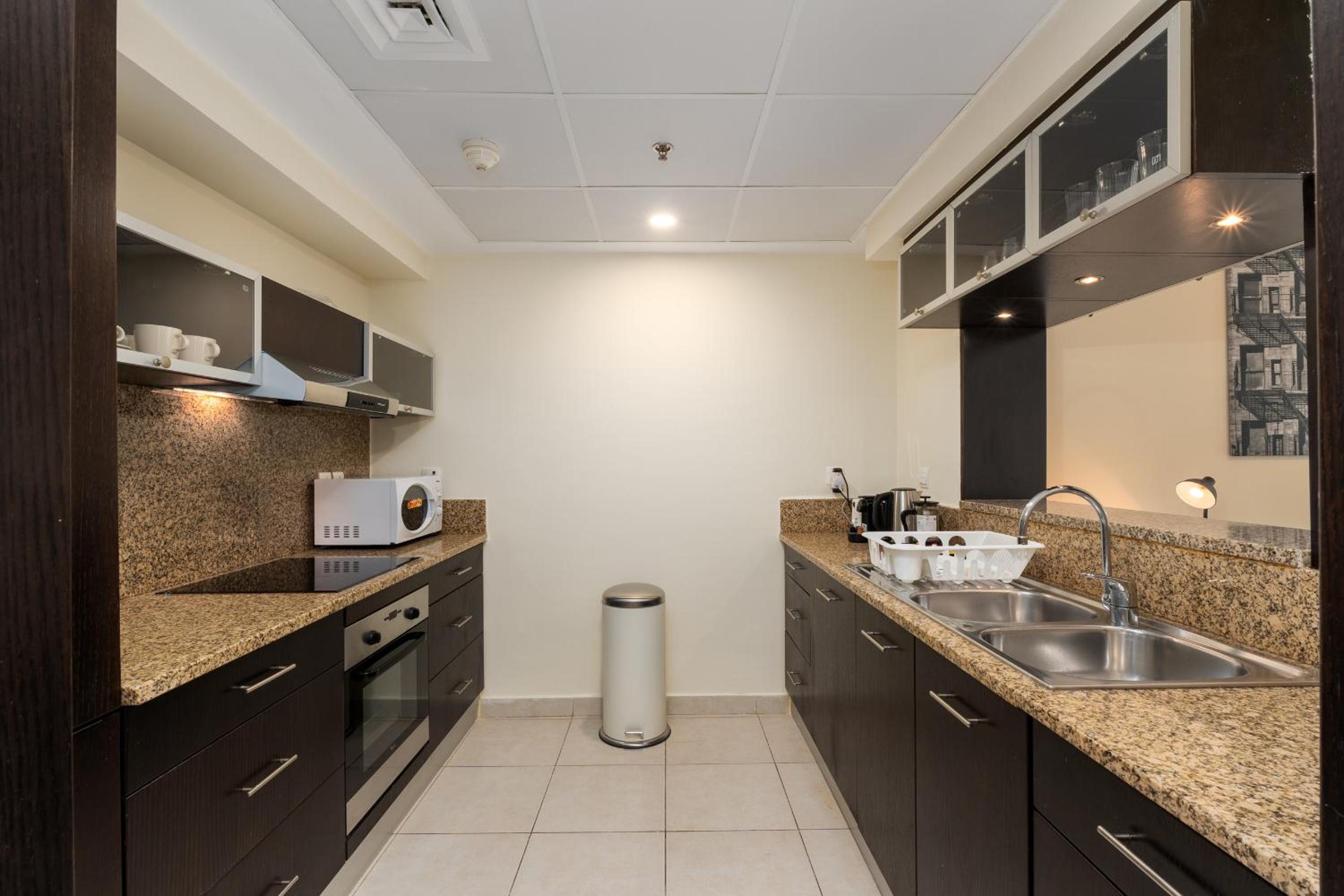 Marina Quays West, Dubai Marina - Mint Stay