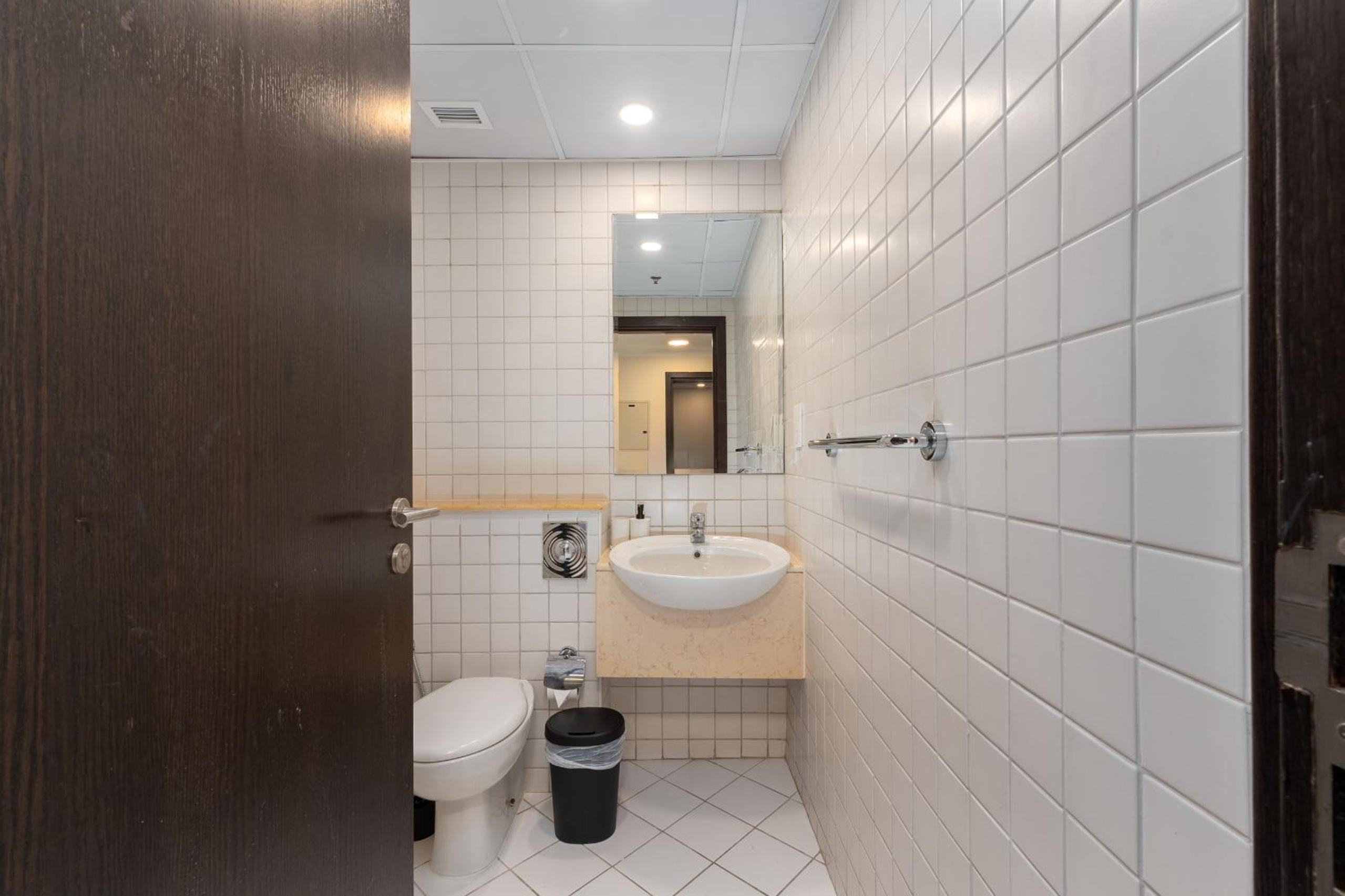 Marina Quays West, Dubai Marina - Mint Stay
