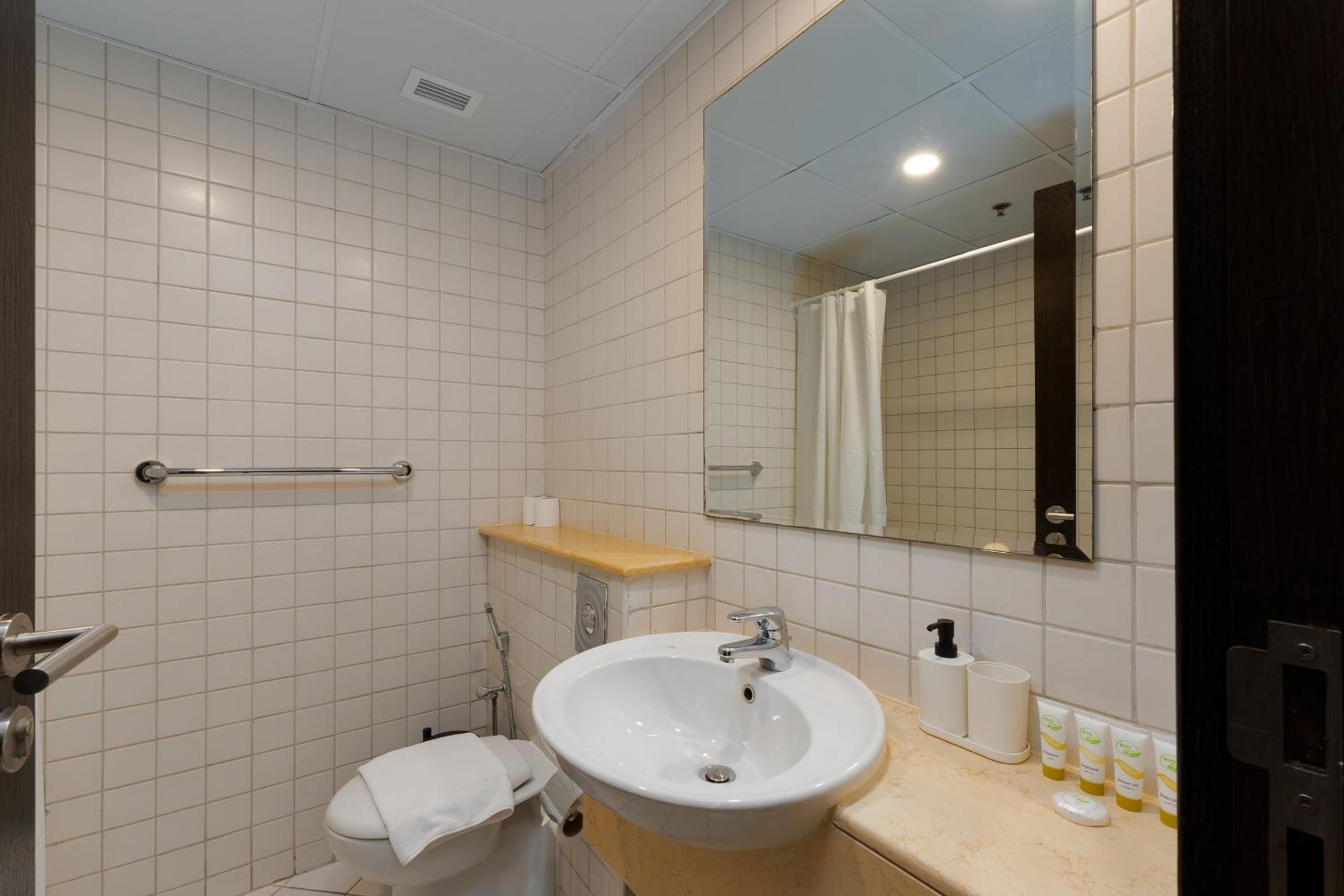 Marina Quays West, Dubai Marina - Mint Stay