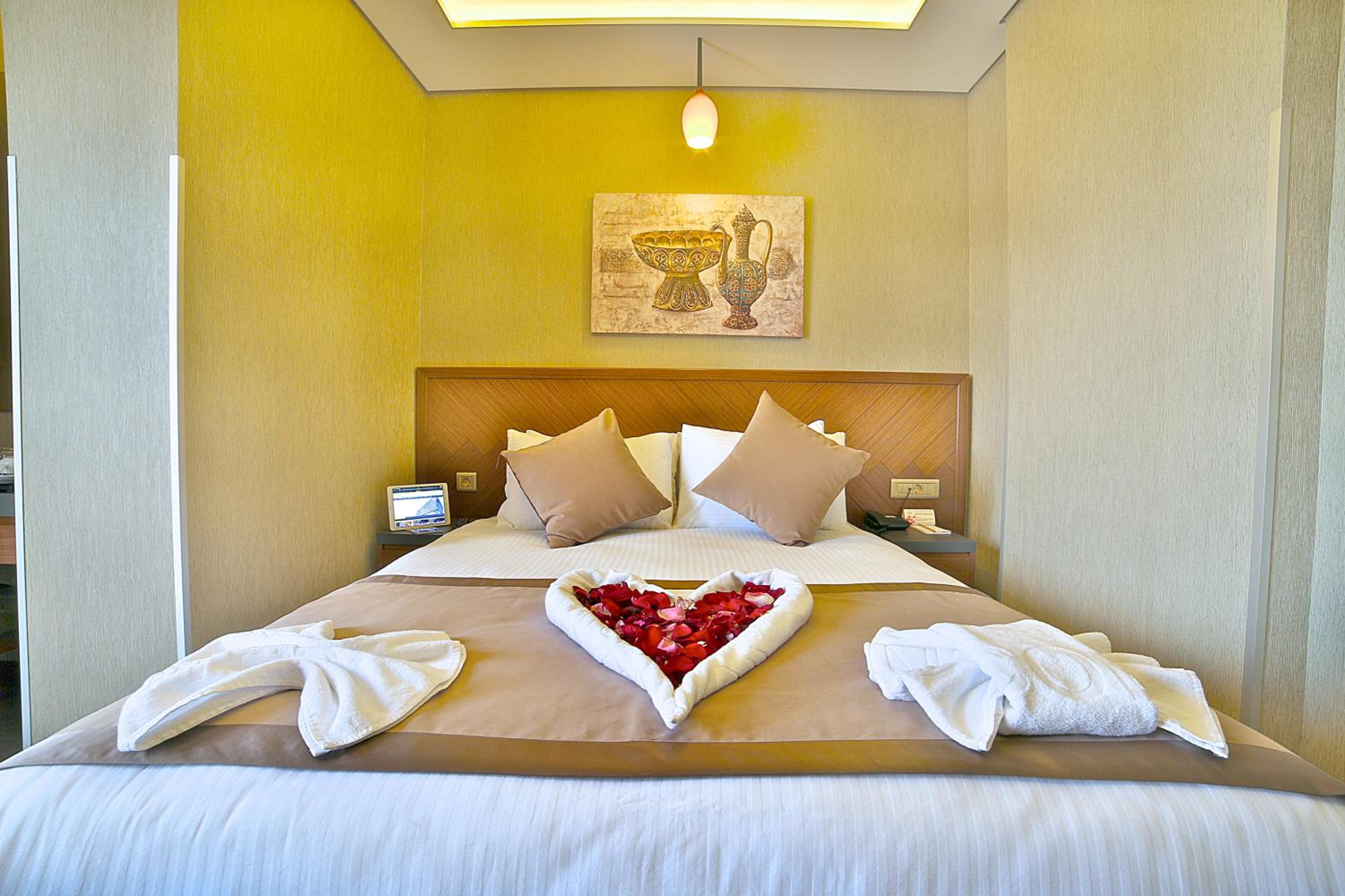 Corner Hotel Laleli - Image 15