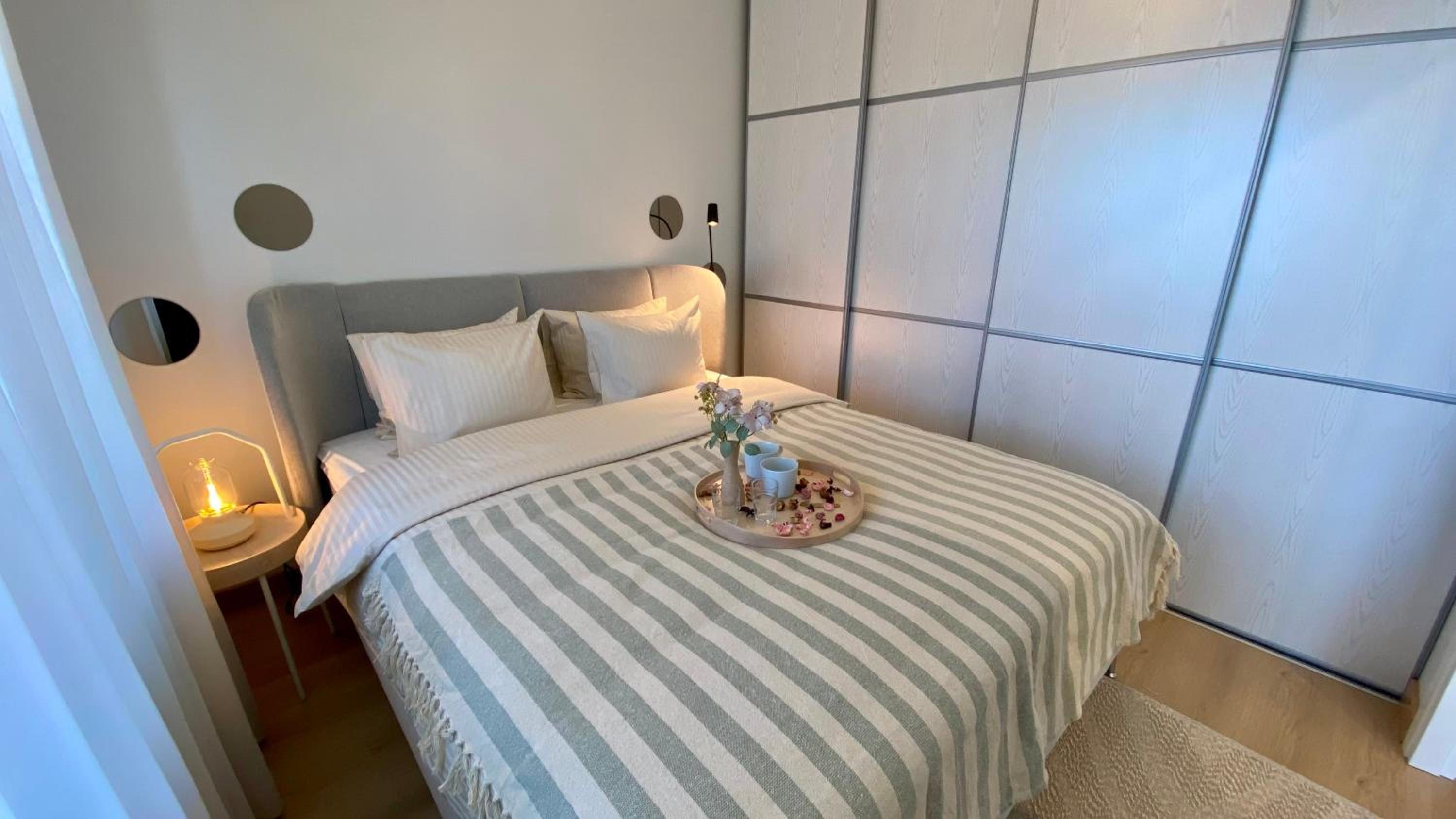 Lootsi Haven - Modern City Apartment with Free Parking