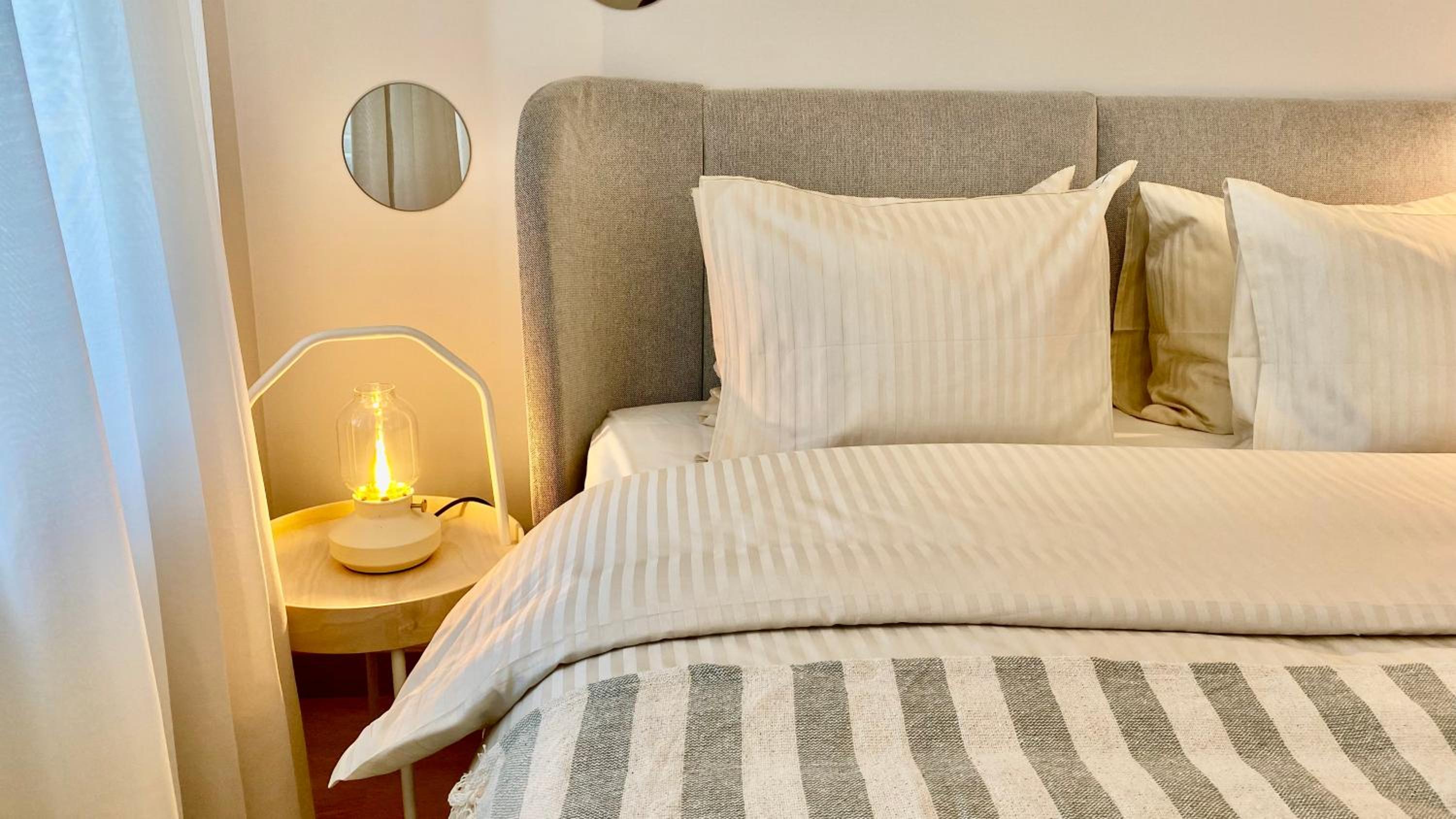 Lootsi Haven - Modern City Apartment with Free Parking