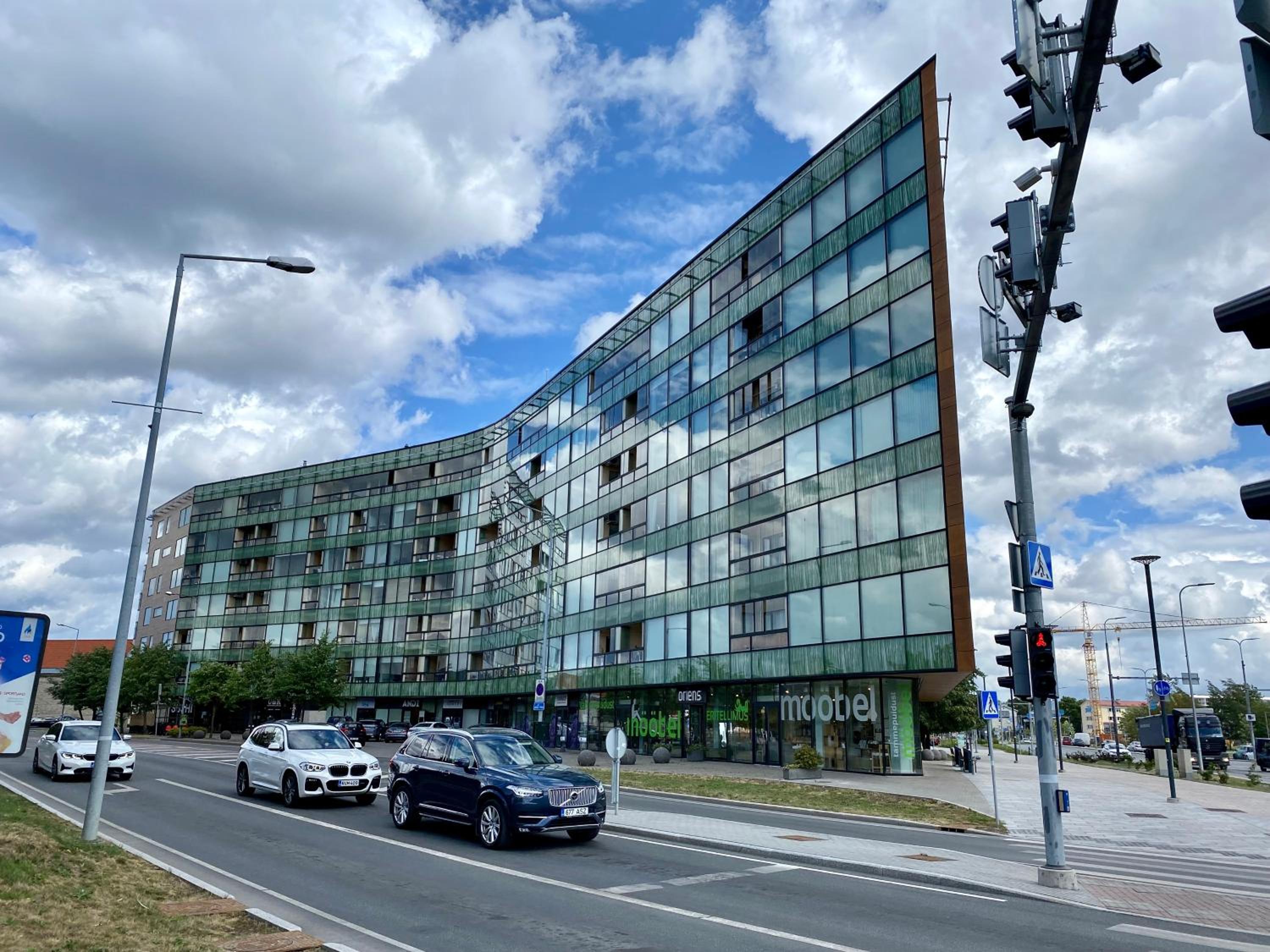 Lootsi Haven - Modern City Apartment with Free Parking