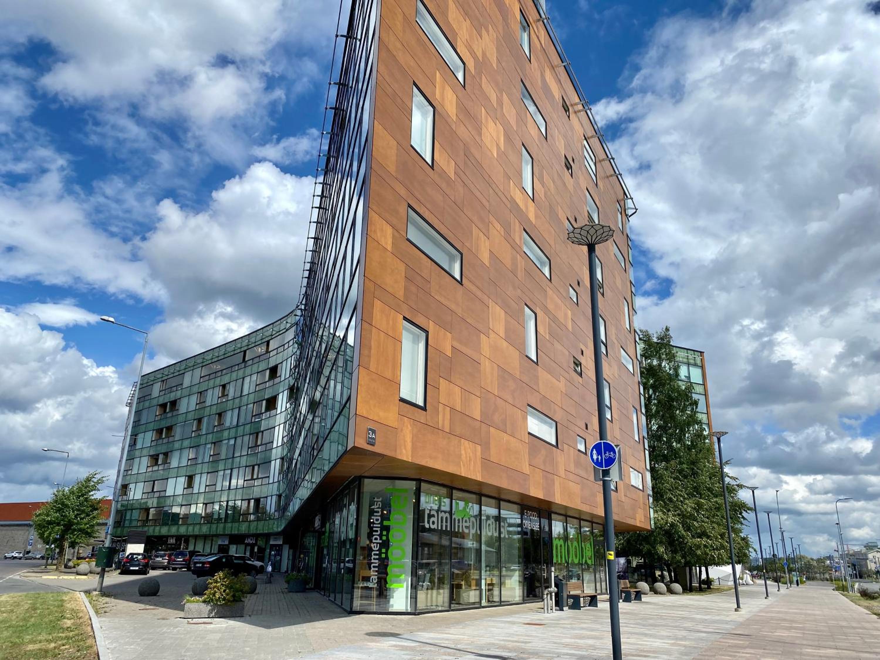 Lootsi Haven - Modern City Apartment with Free Parking