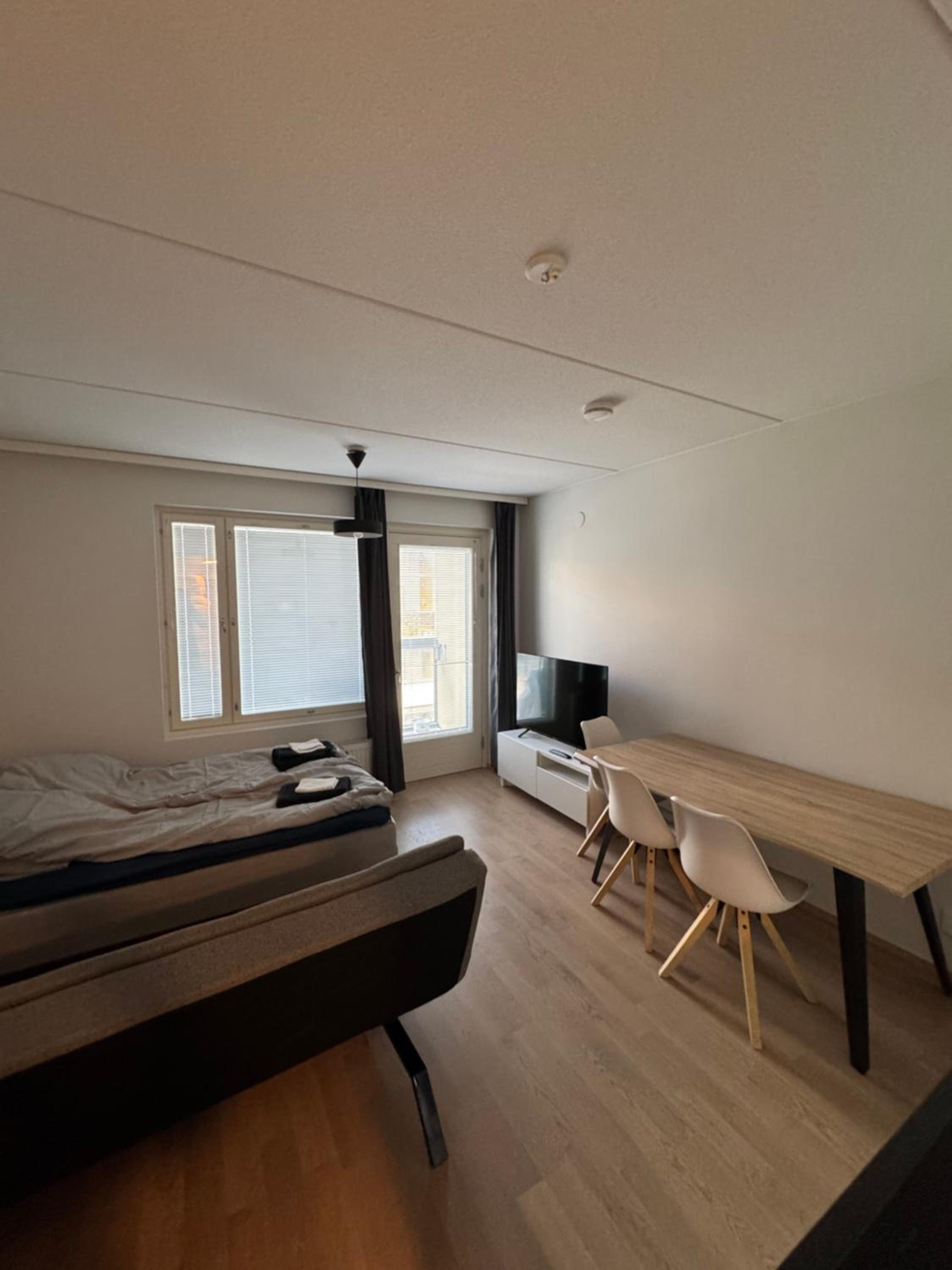 Neat studio apartment near the metro in Espoo