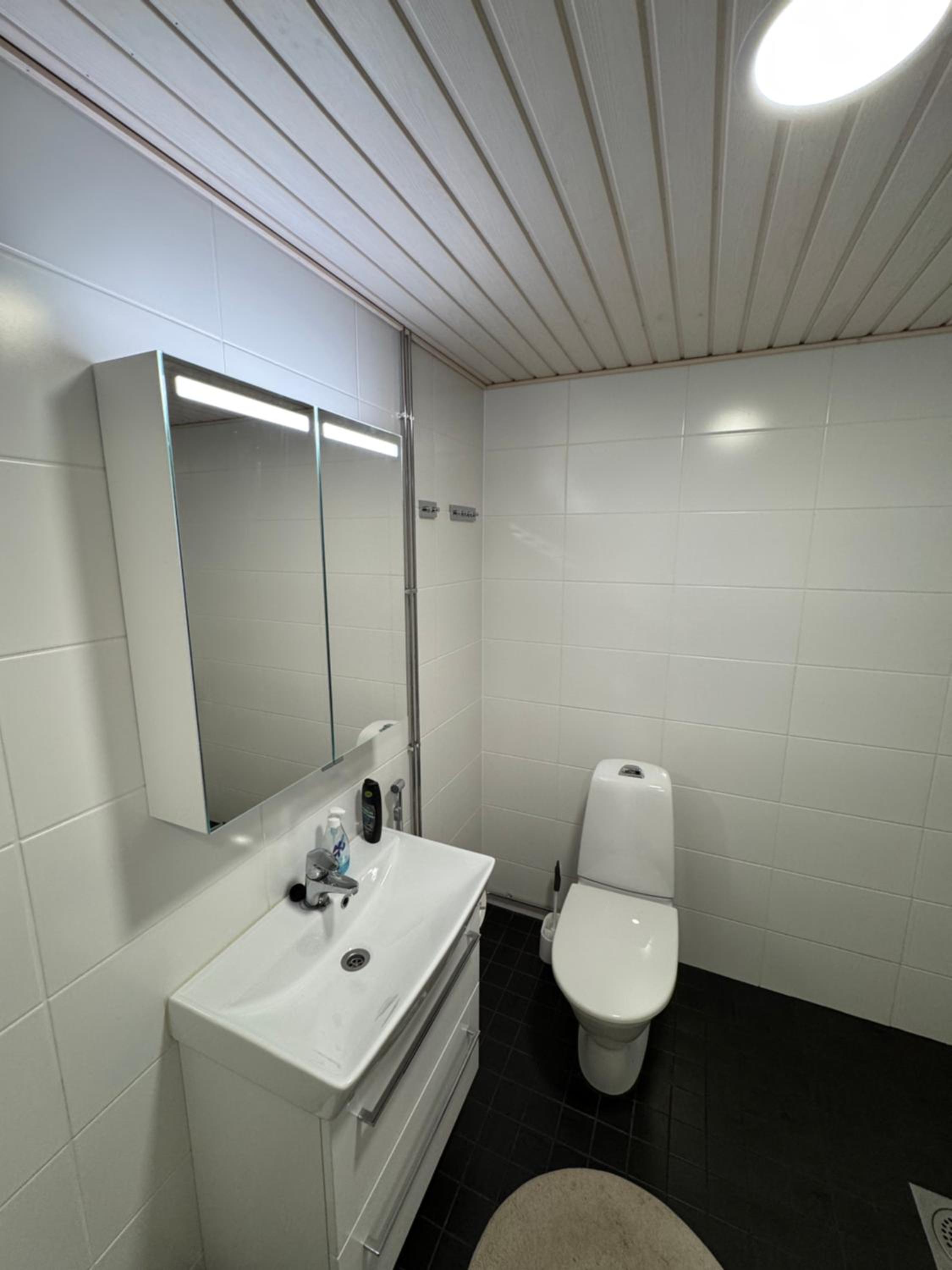 Neat studio apartment near the metro in Espoo