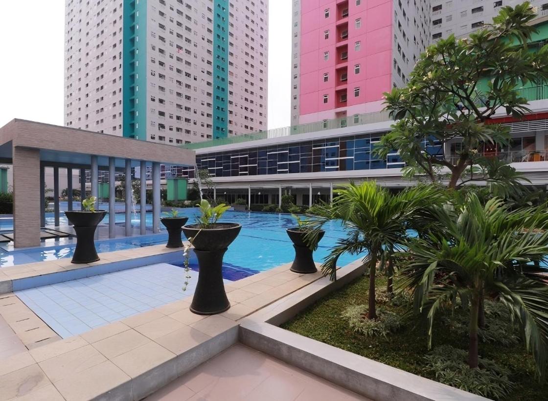 Apartment Full Furnished at Green Pramuka City by Pergiterusindonesia