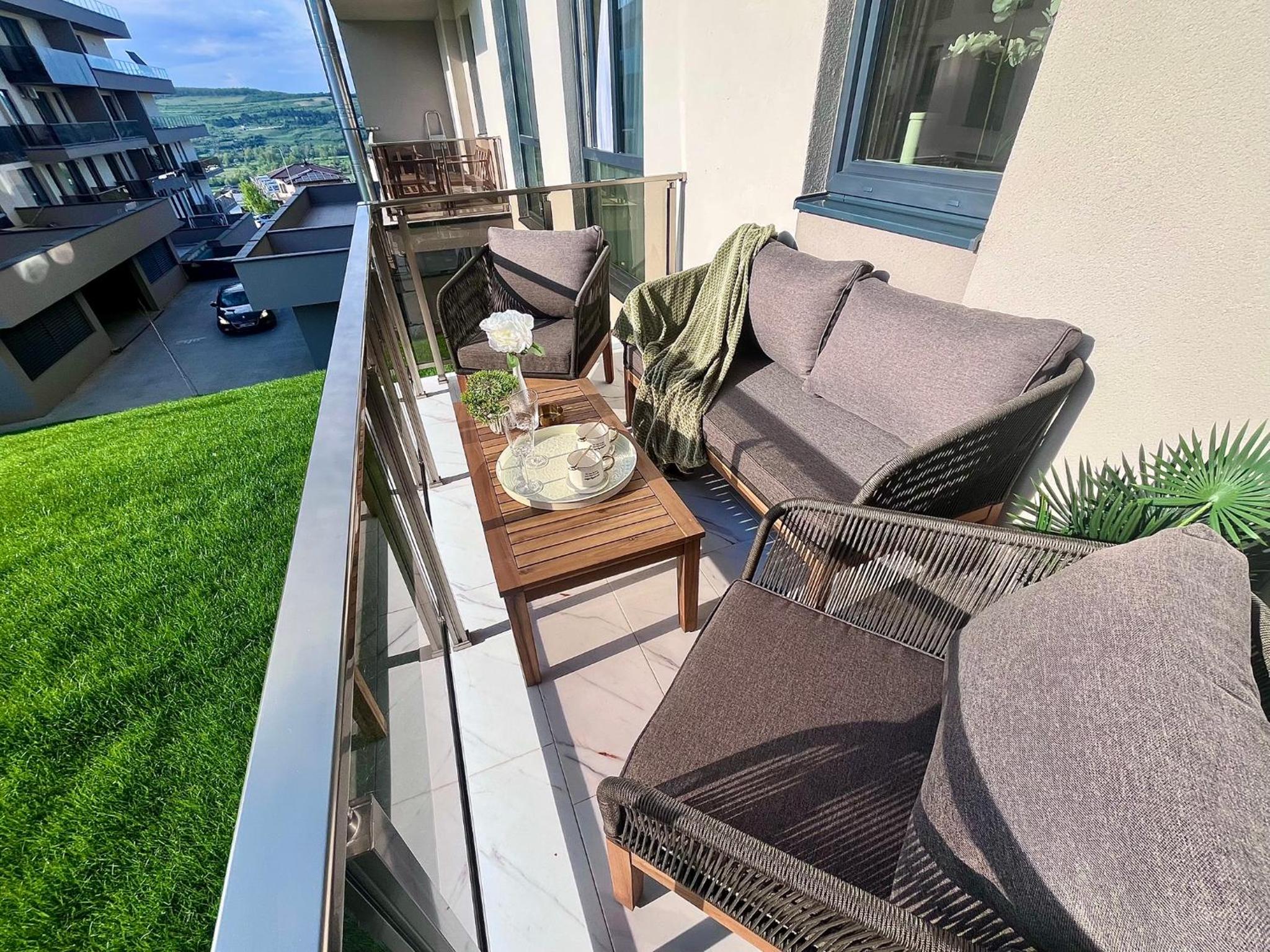 FLH Golden Gallery - Balcony & Free Parking near Vivo Mall