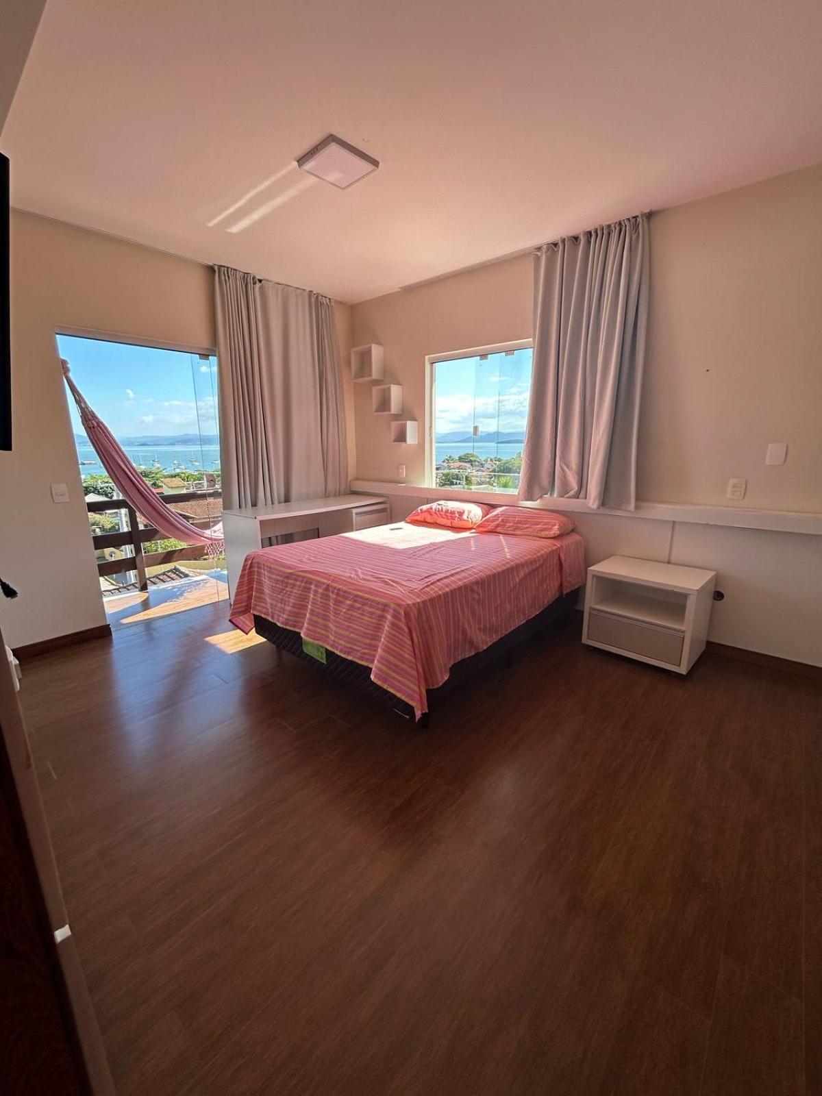 Casa 4 quartos com piscina, até 9 pessoas, em Santo Antônio de Lisboa - Floripa