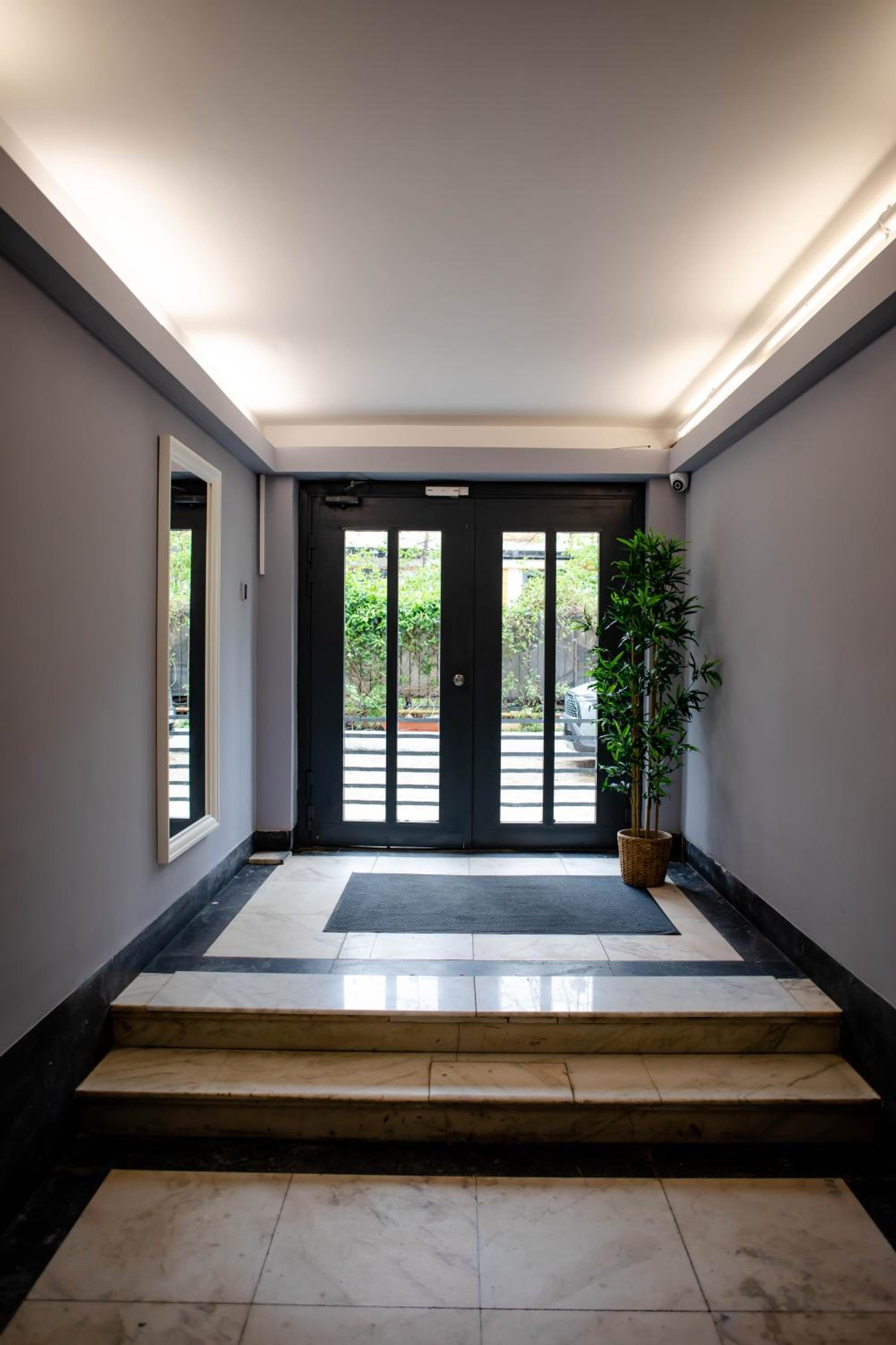 Beautiful new studios&apartments super central location