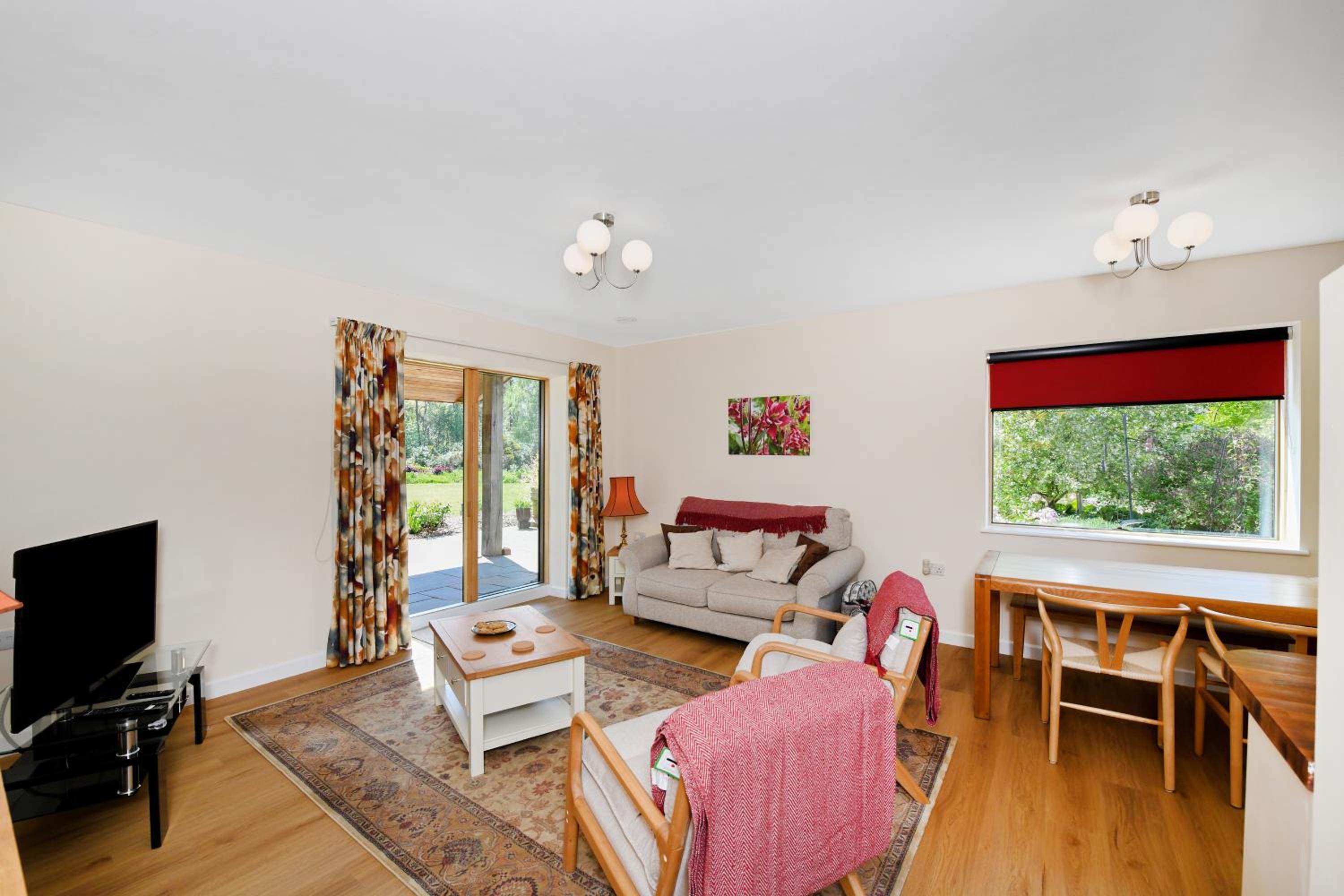 Eco 2-Bed Bungalow with Biodiverse Garden & Solar