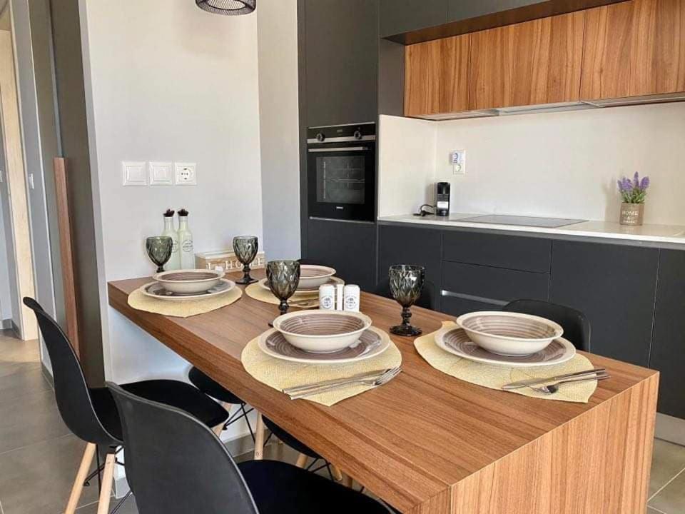 Downtown modern luxurious apartment