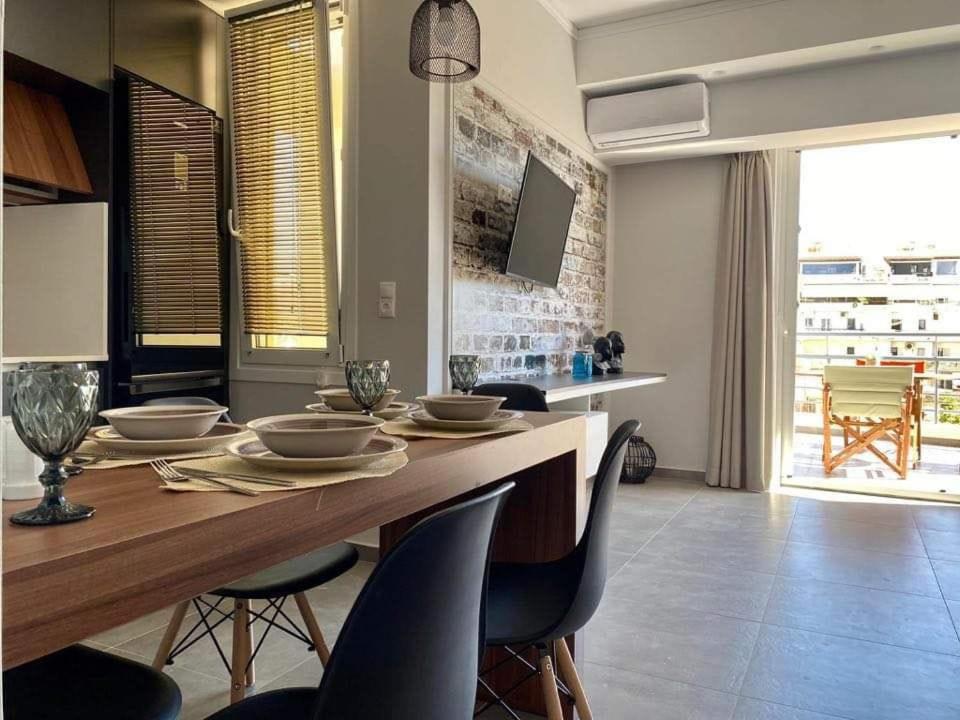 Downtown modern luxurious apartment