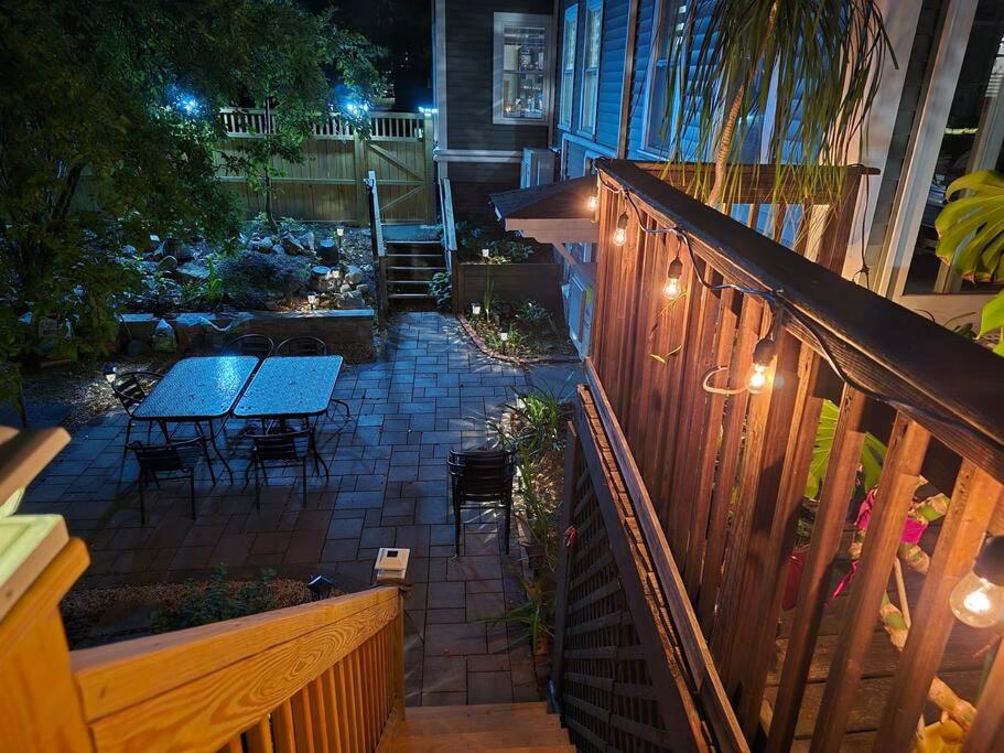 Harvard Sq 5min walk to main gate sleeps 6 free one car parking