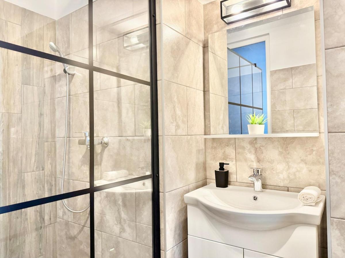 K87 Central Renovated 6BR
