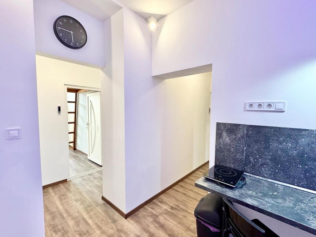 K87 Central Renovated 6BR