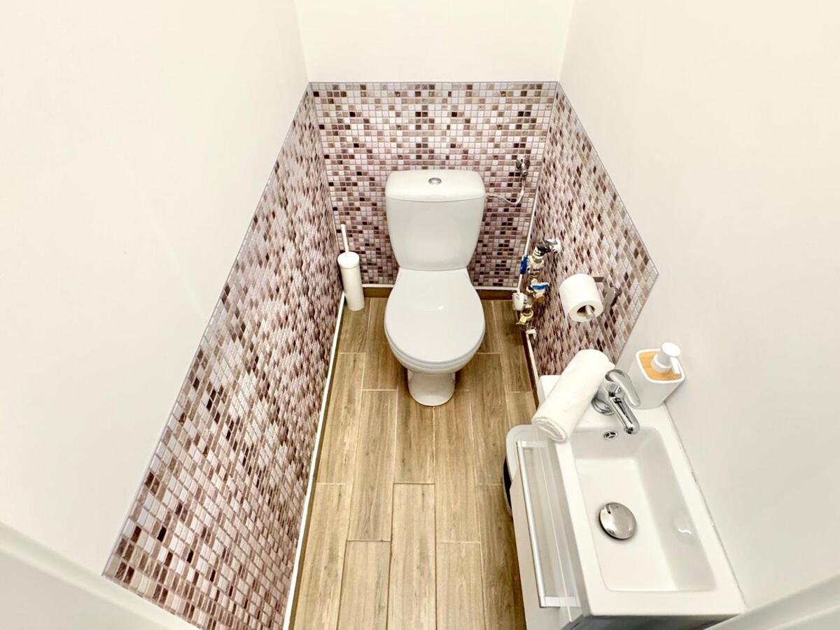 K87 Central Renovated 6BR