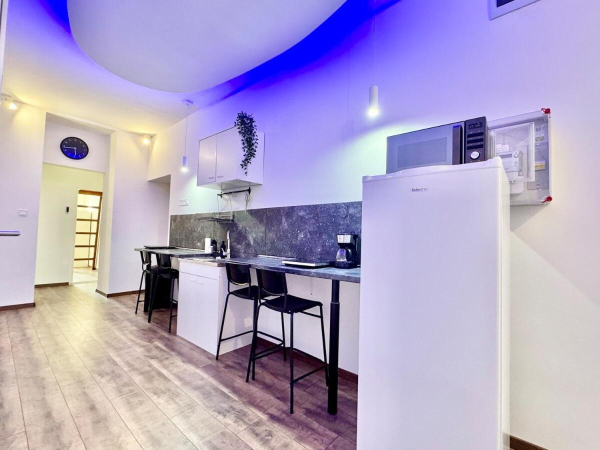 K87 Central Renovated 6BR