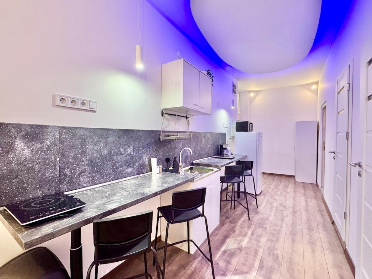 K87 Central Renovated 6BR