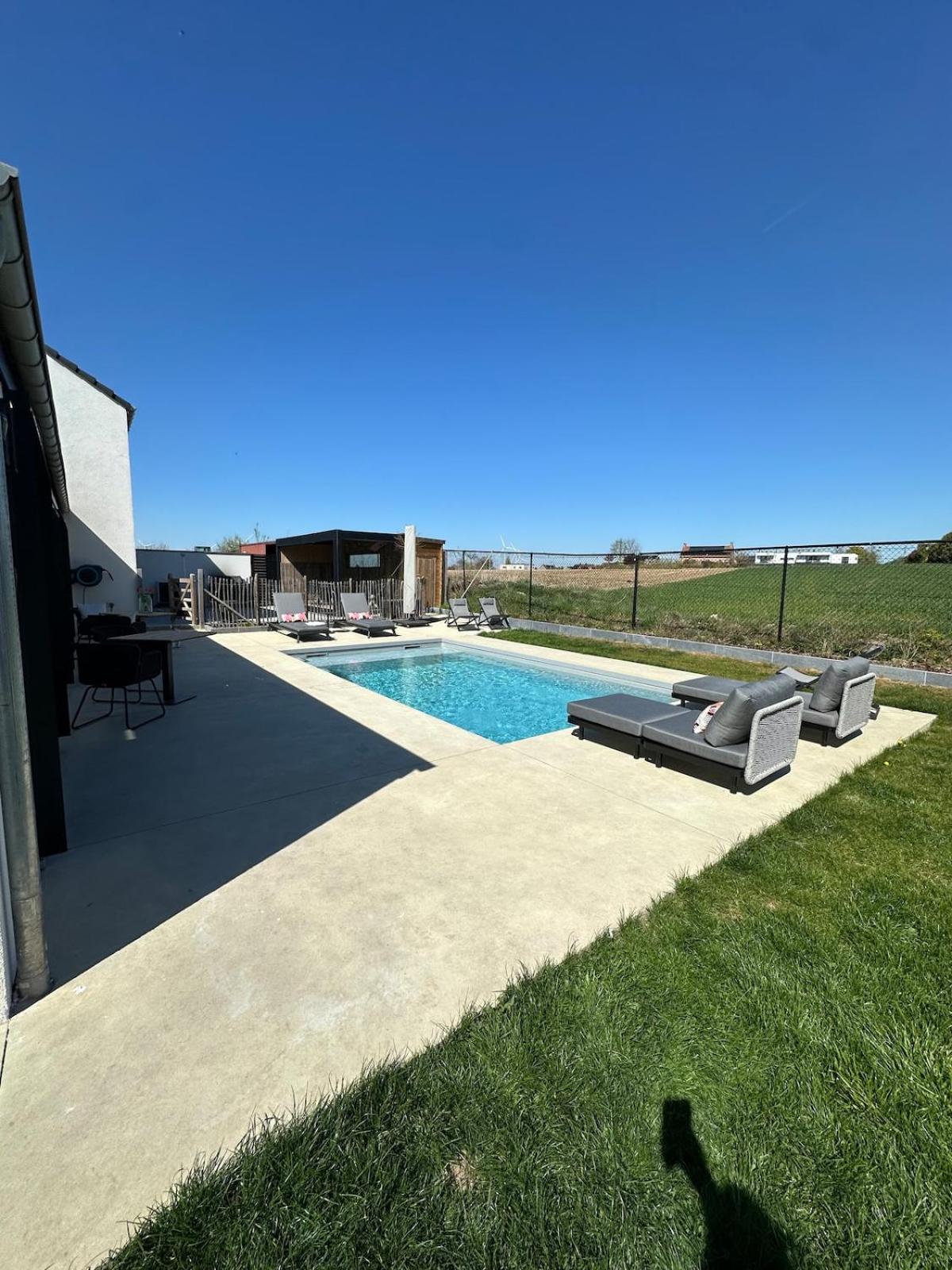 Le Garage de Charly Piscine, Sauna & Gym - Aux rêves des Champs