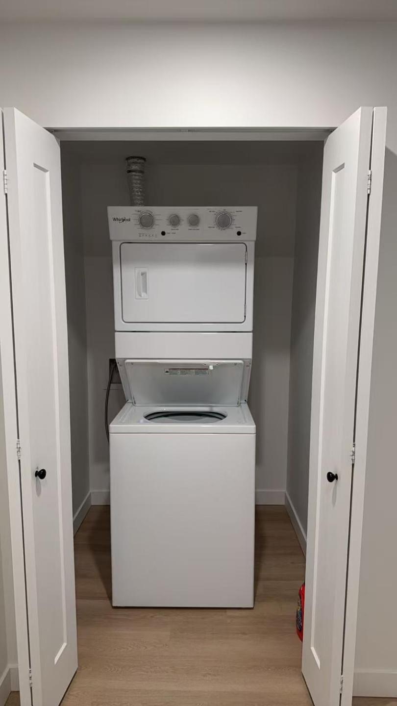Basement suite -Langley Willoughby