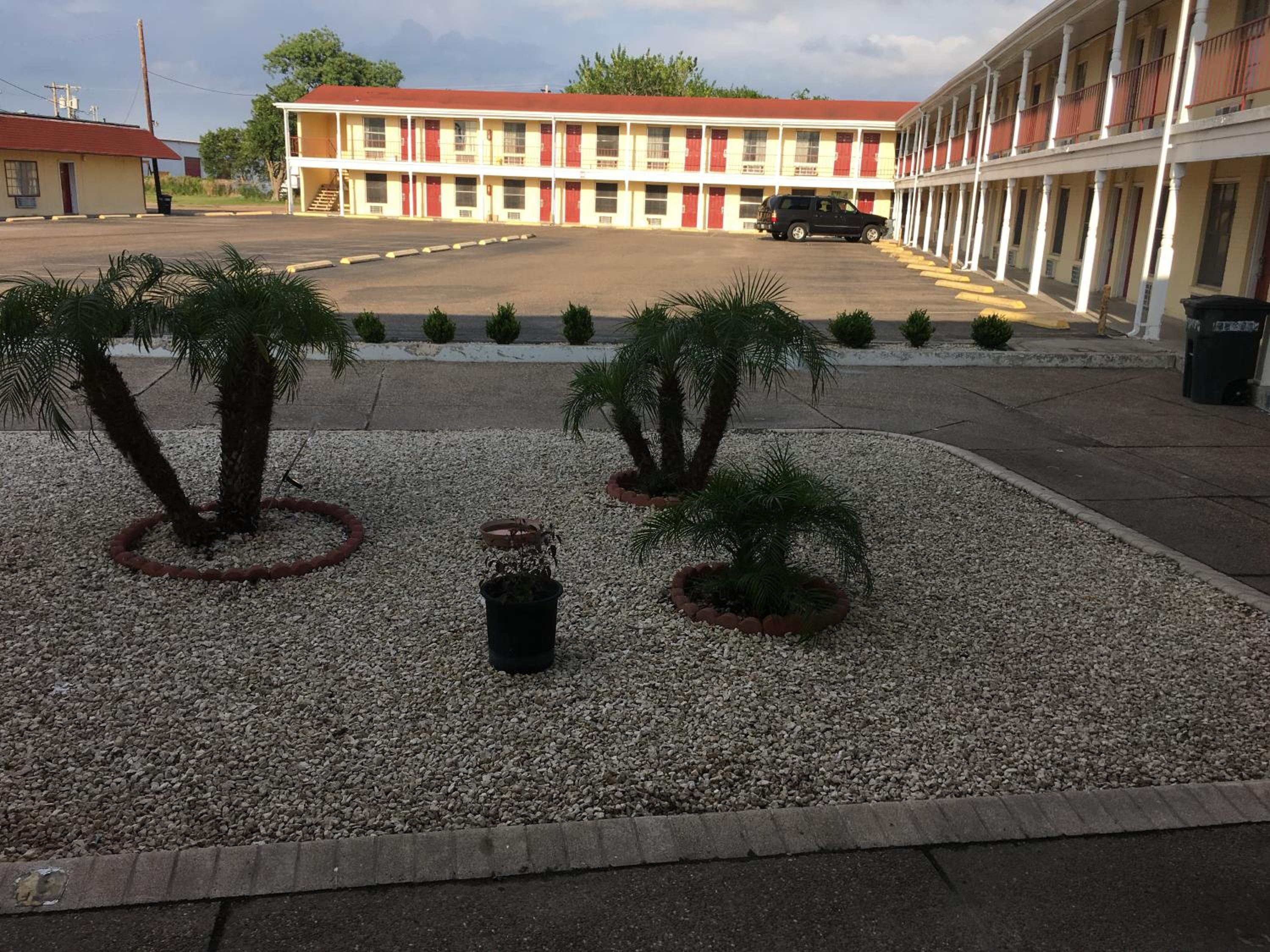 Alice Motor Inn view 3
